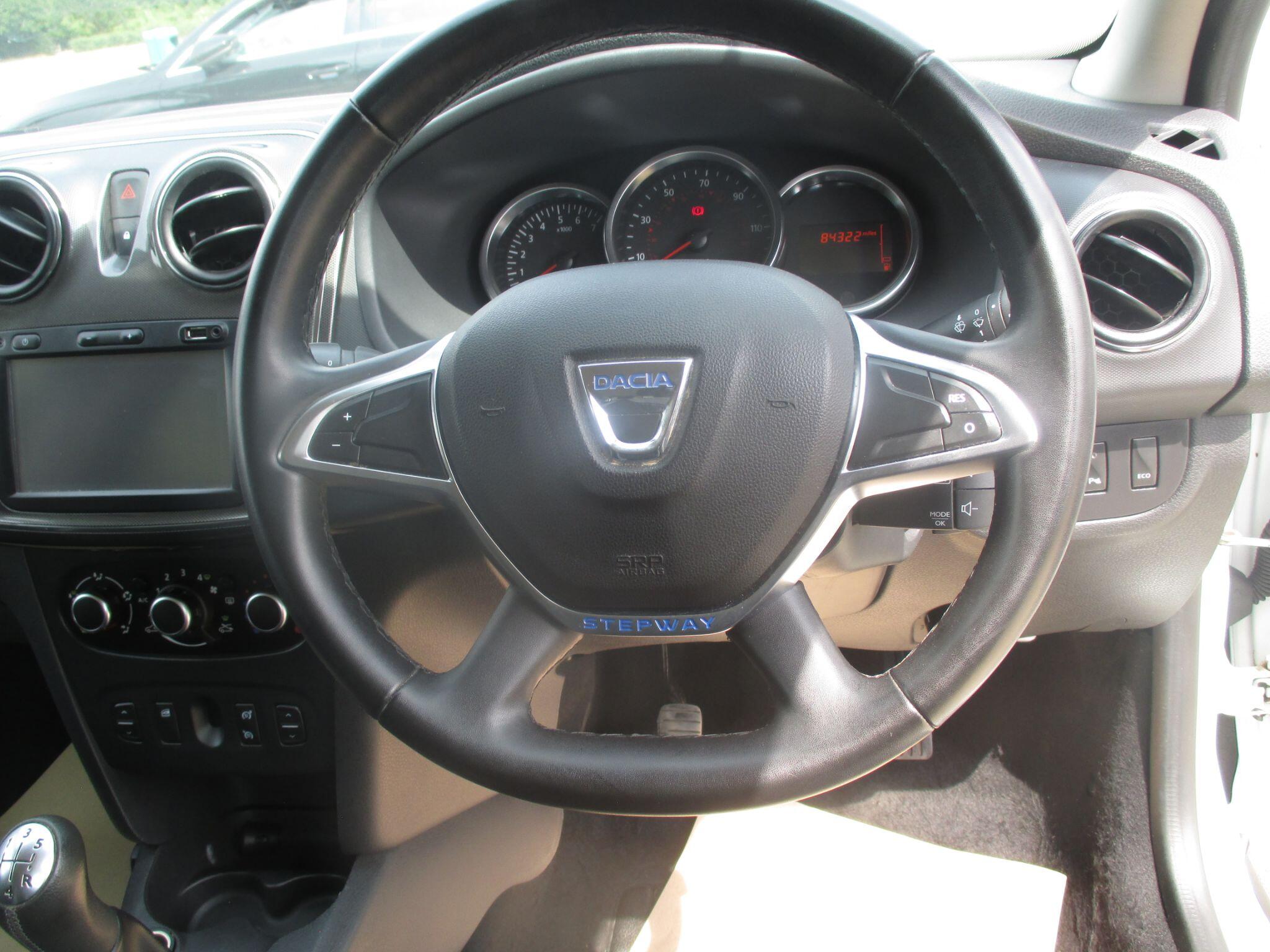 Dacia Logan MCV Stepway view 36
