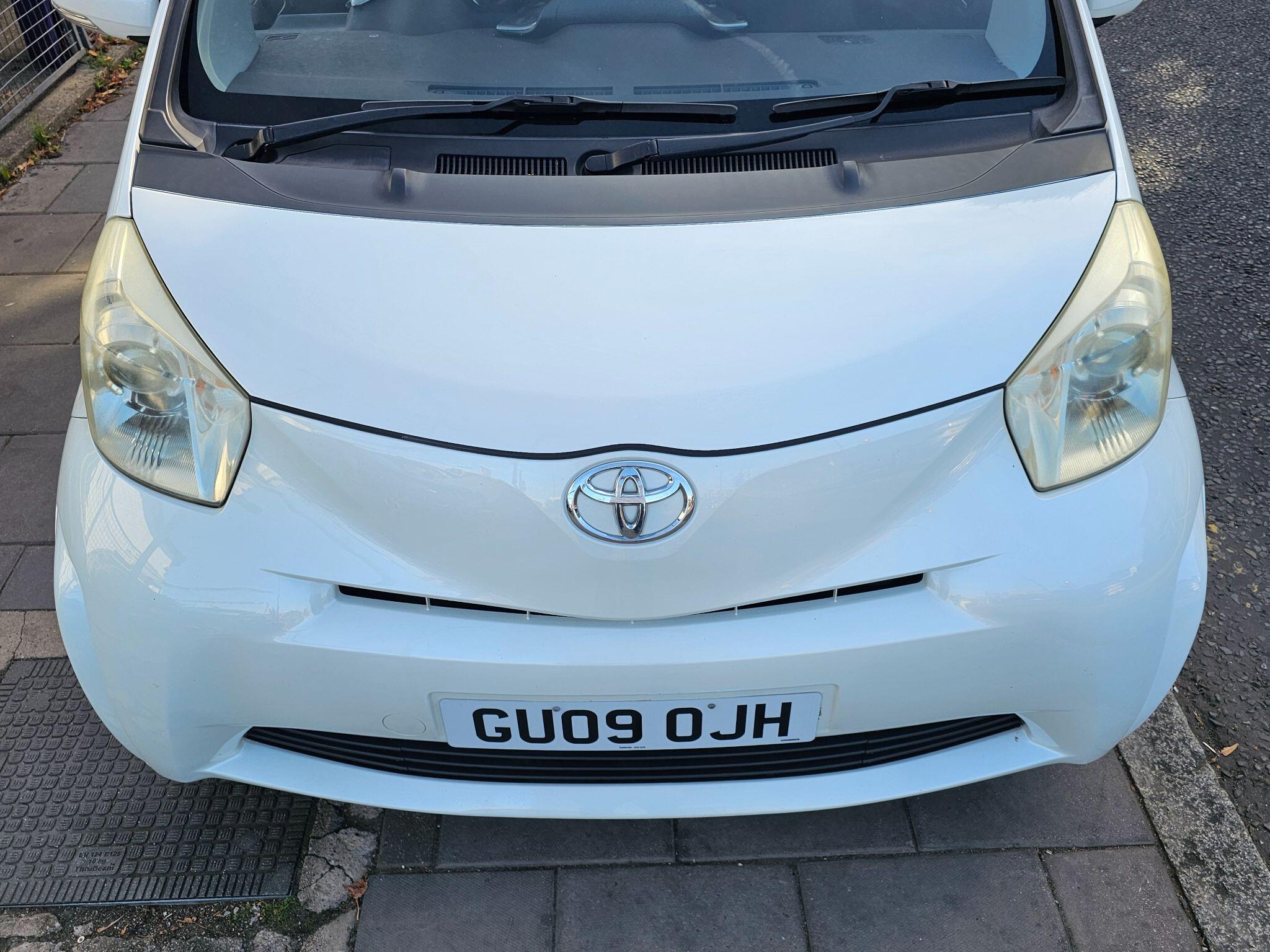 Toyota Iq view 19