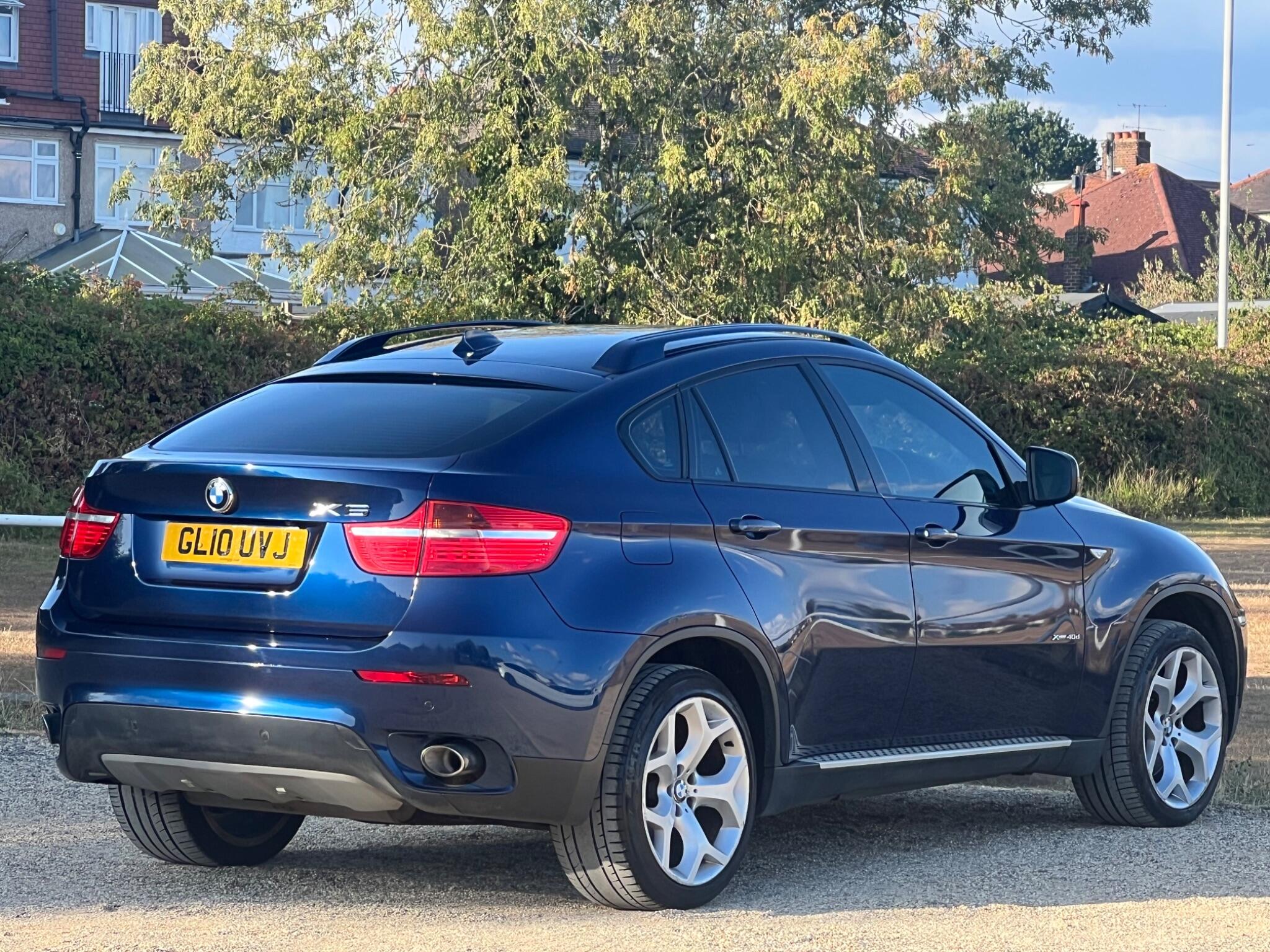 BMW X6 view 8