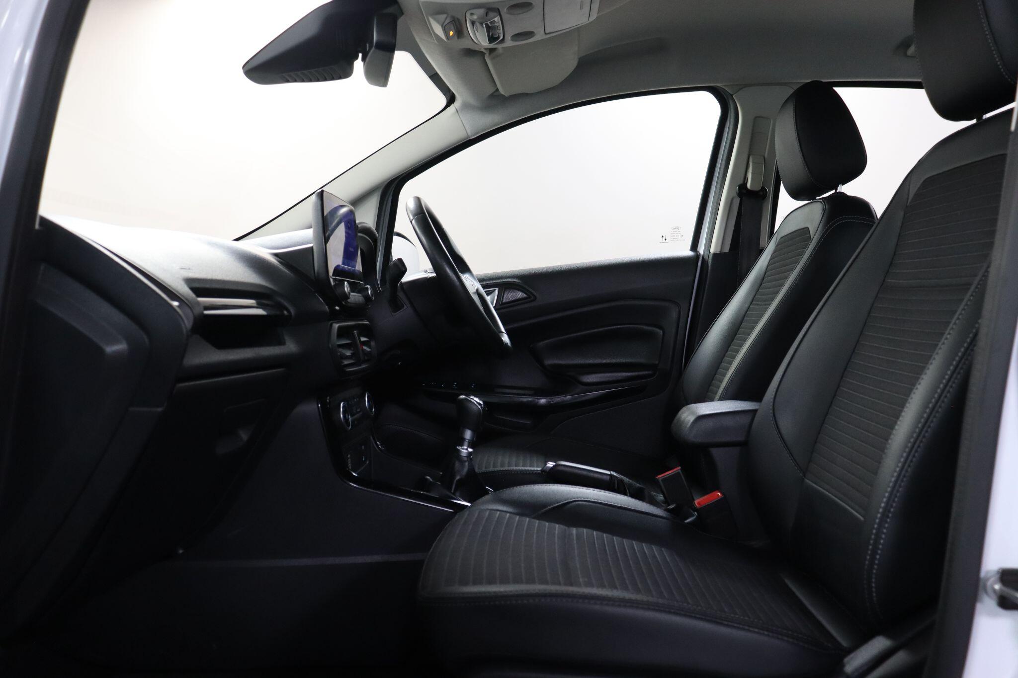 Ford Ecosport view 43