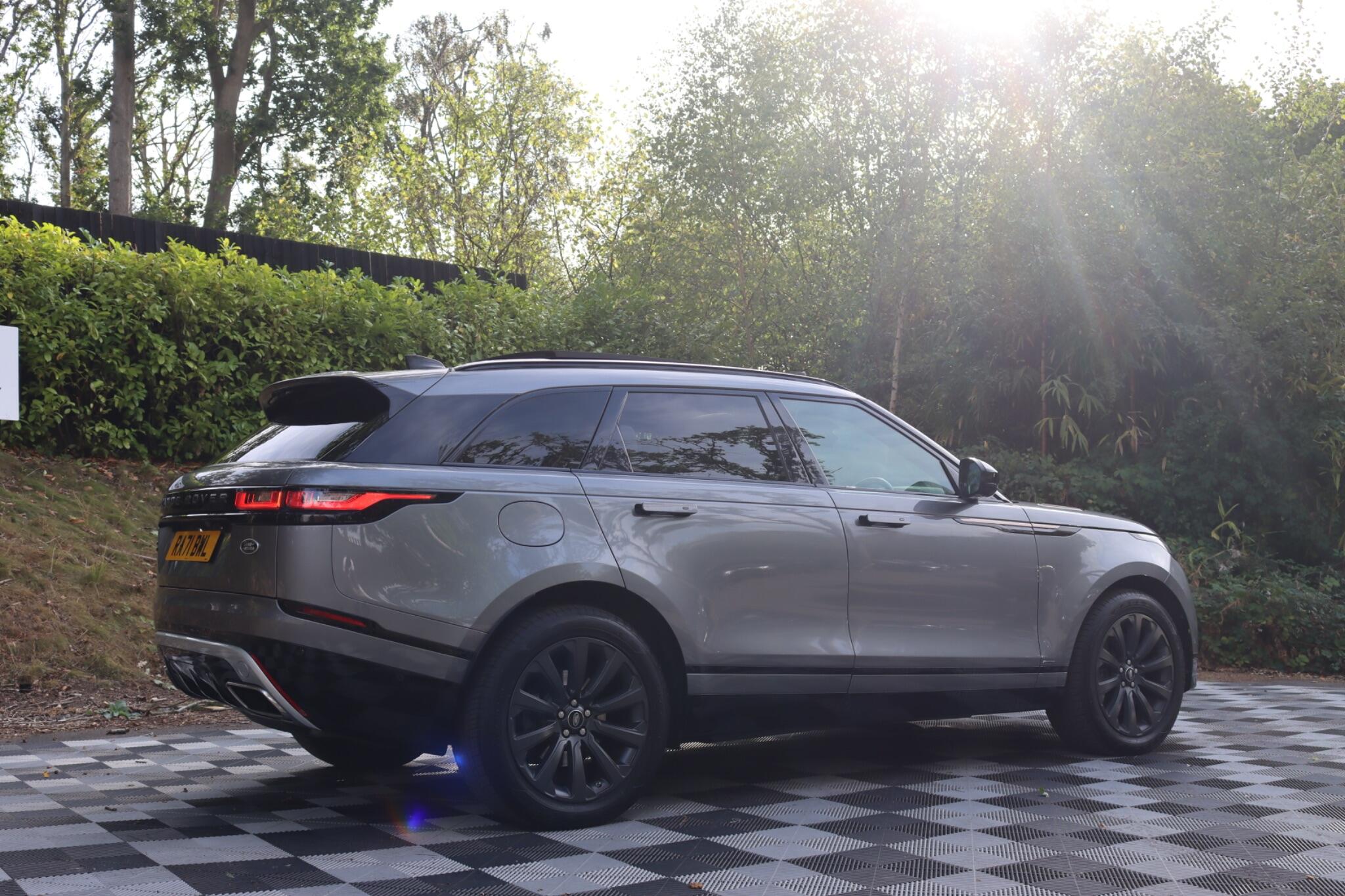 Land Rover Range Rover Velar view 32