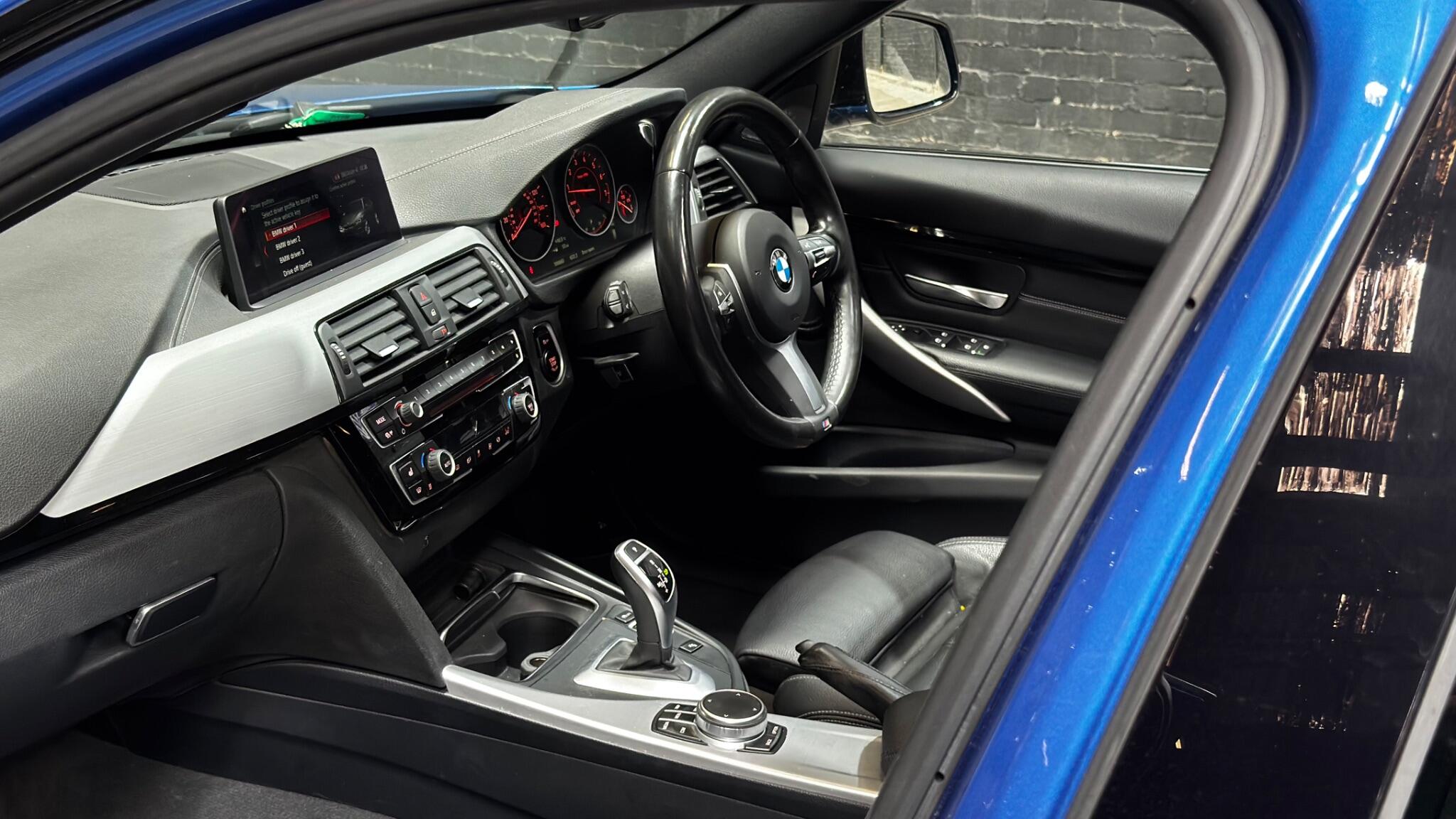 BMW 3 Series view 37