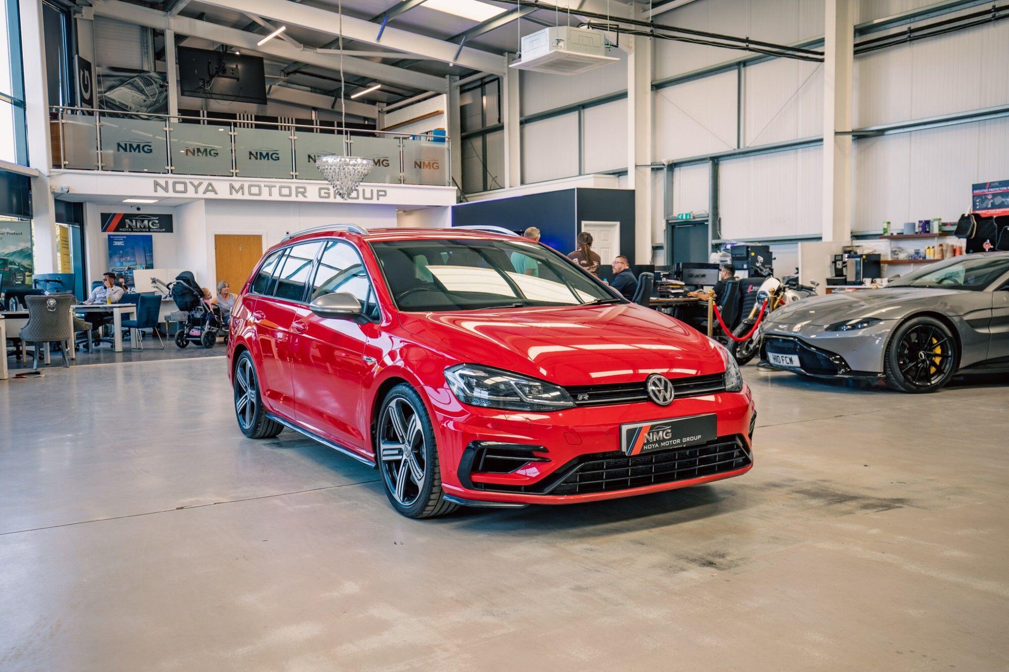 Volkswagen Golf view 8