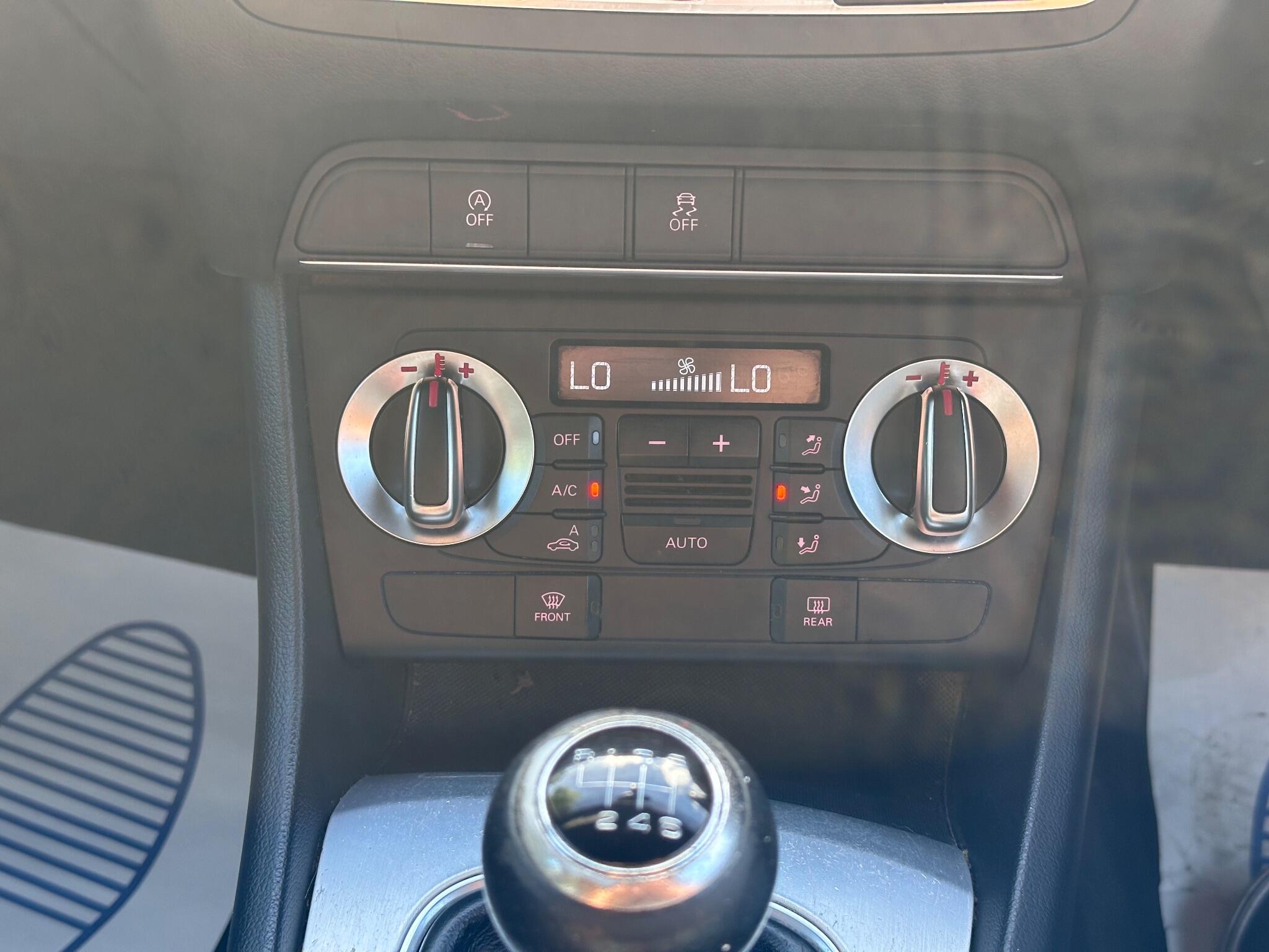 Audi Q3 view 33