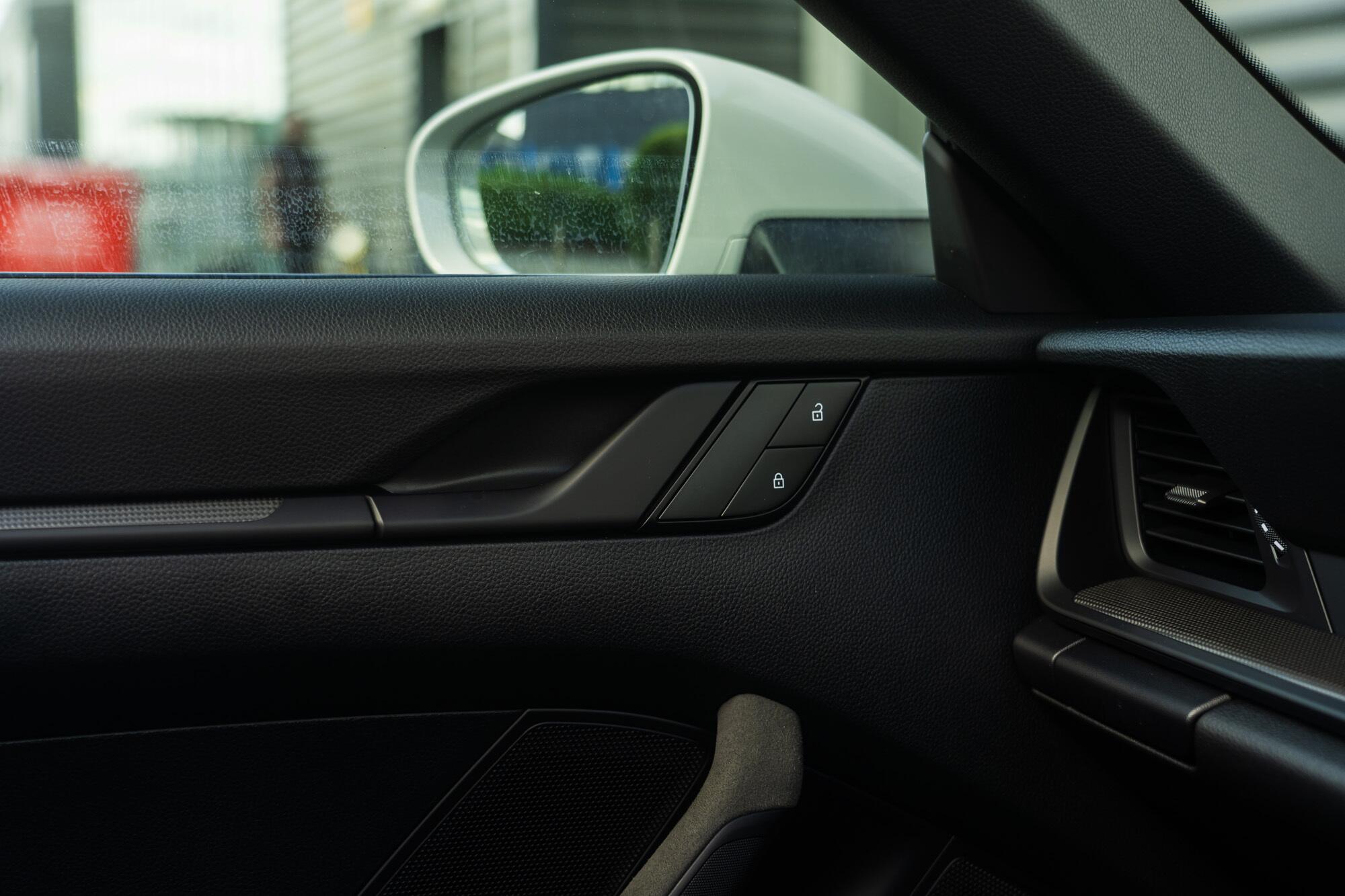 Porsche Targa view 12
