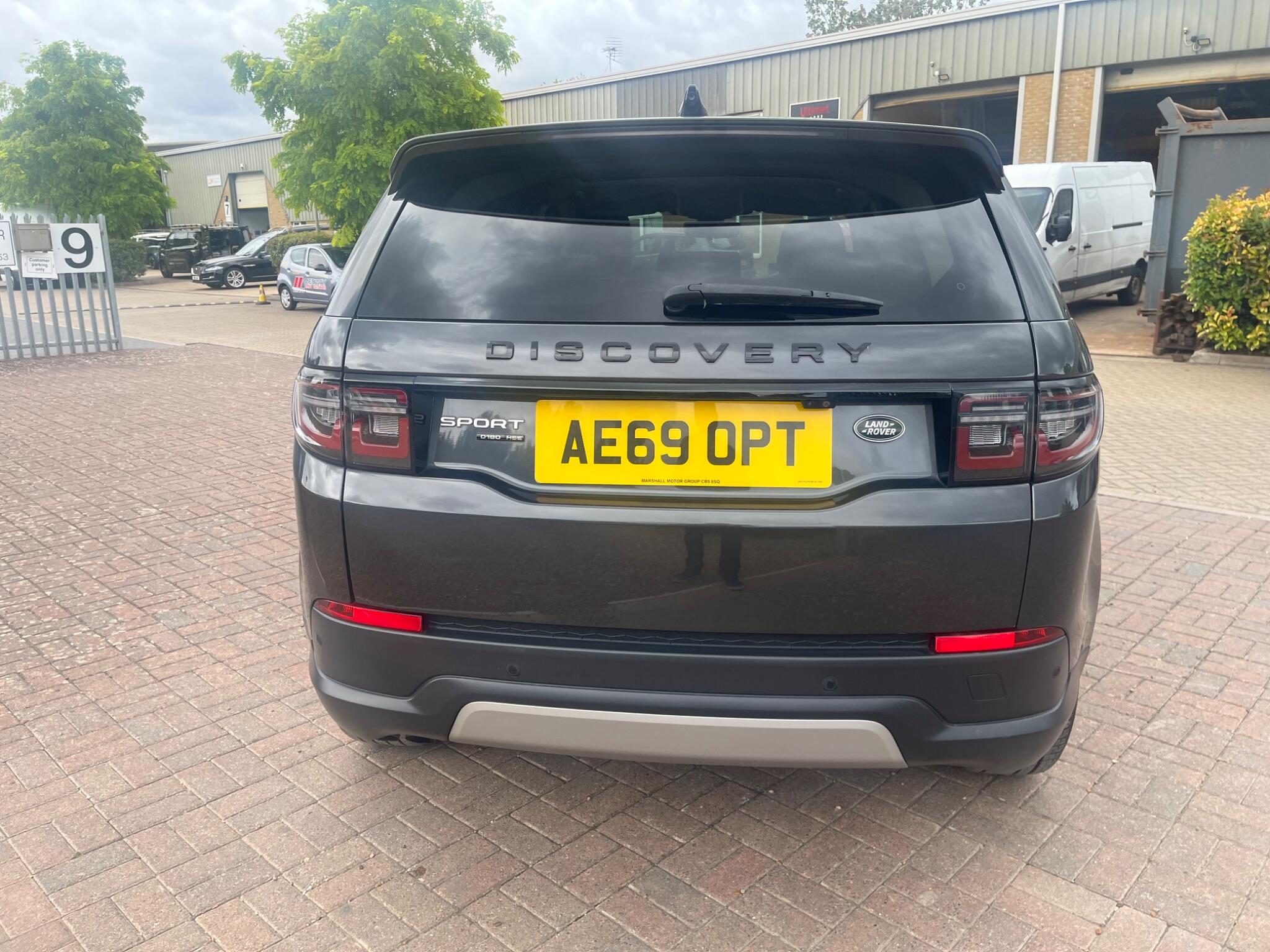 Land Rover Discovery Sport view 18