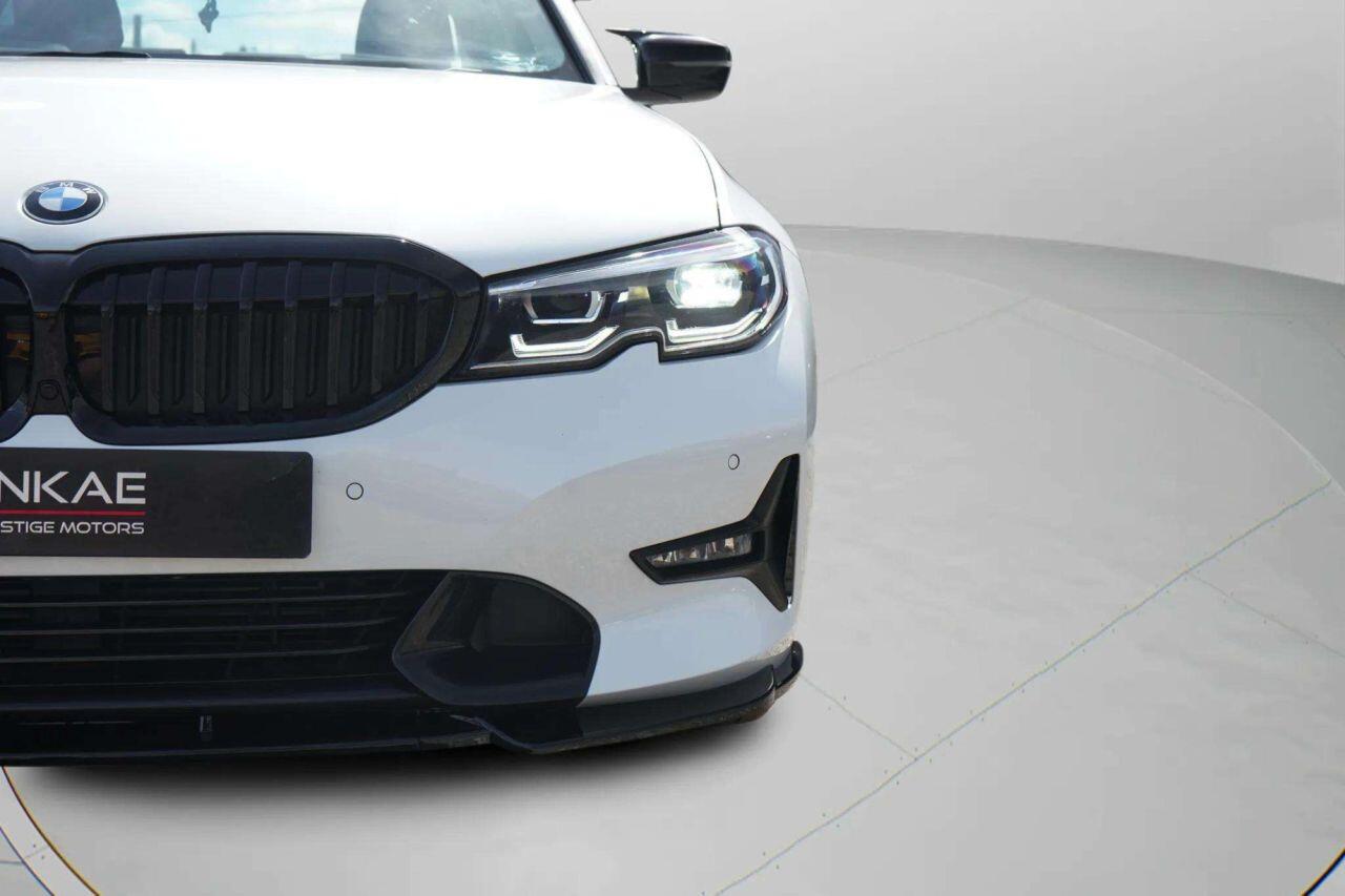 BMW 3 Series view 11
