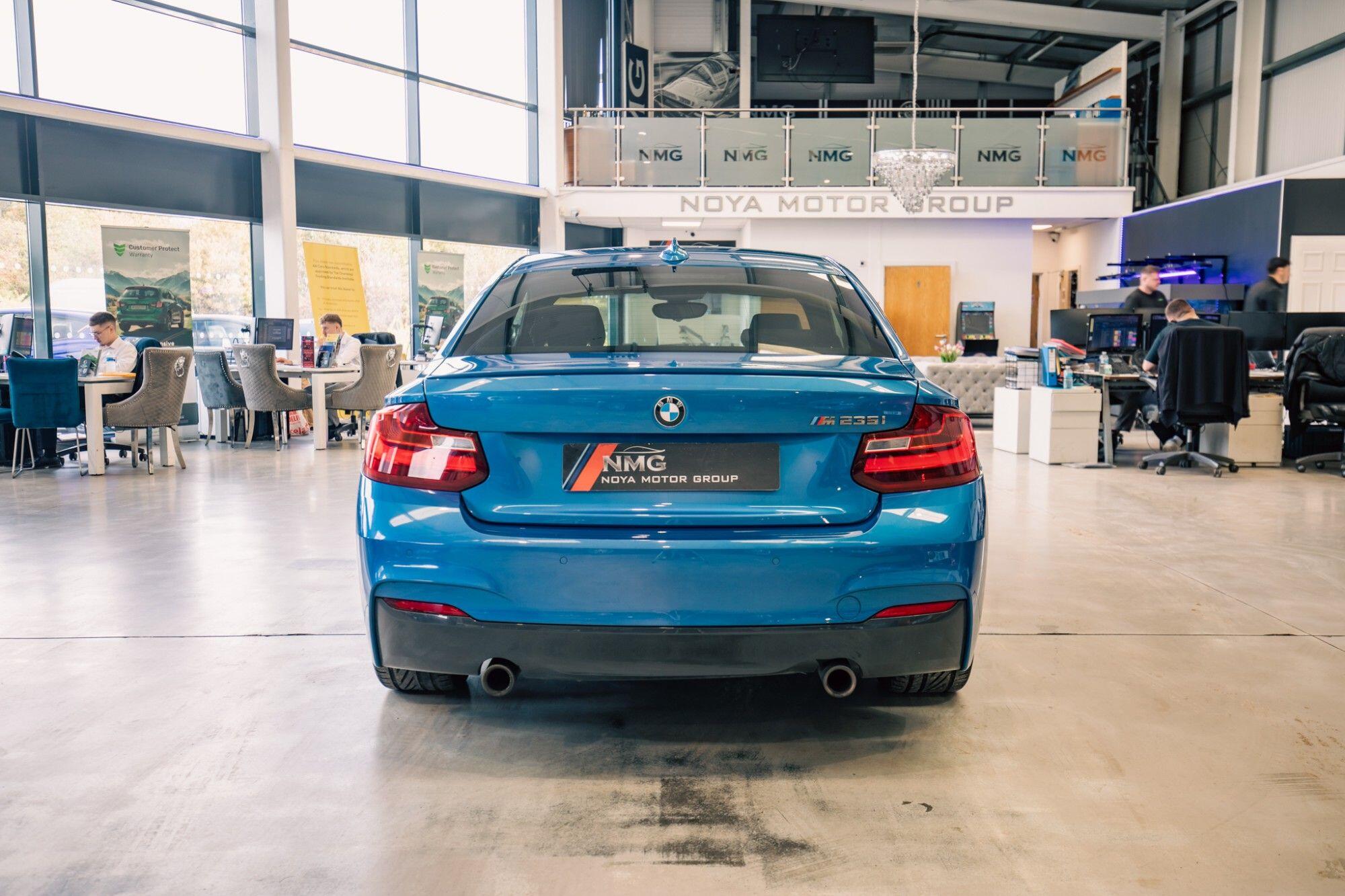 BMW 2 Series view 26