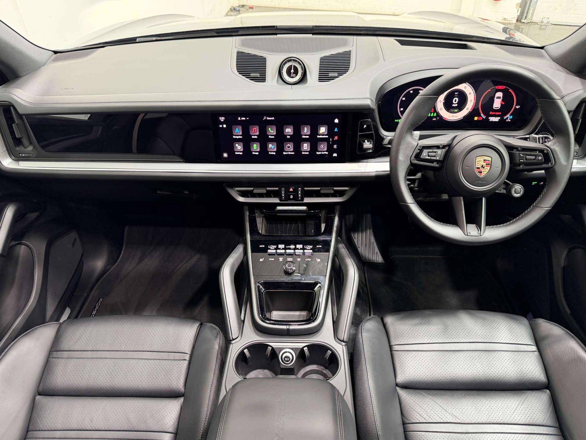 Porsche Cayenne view 19