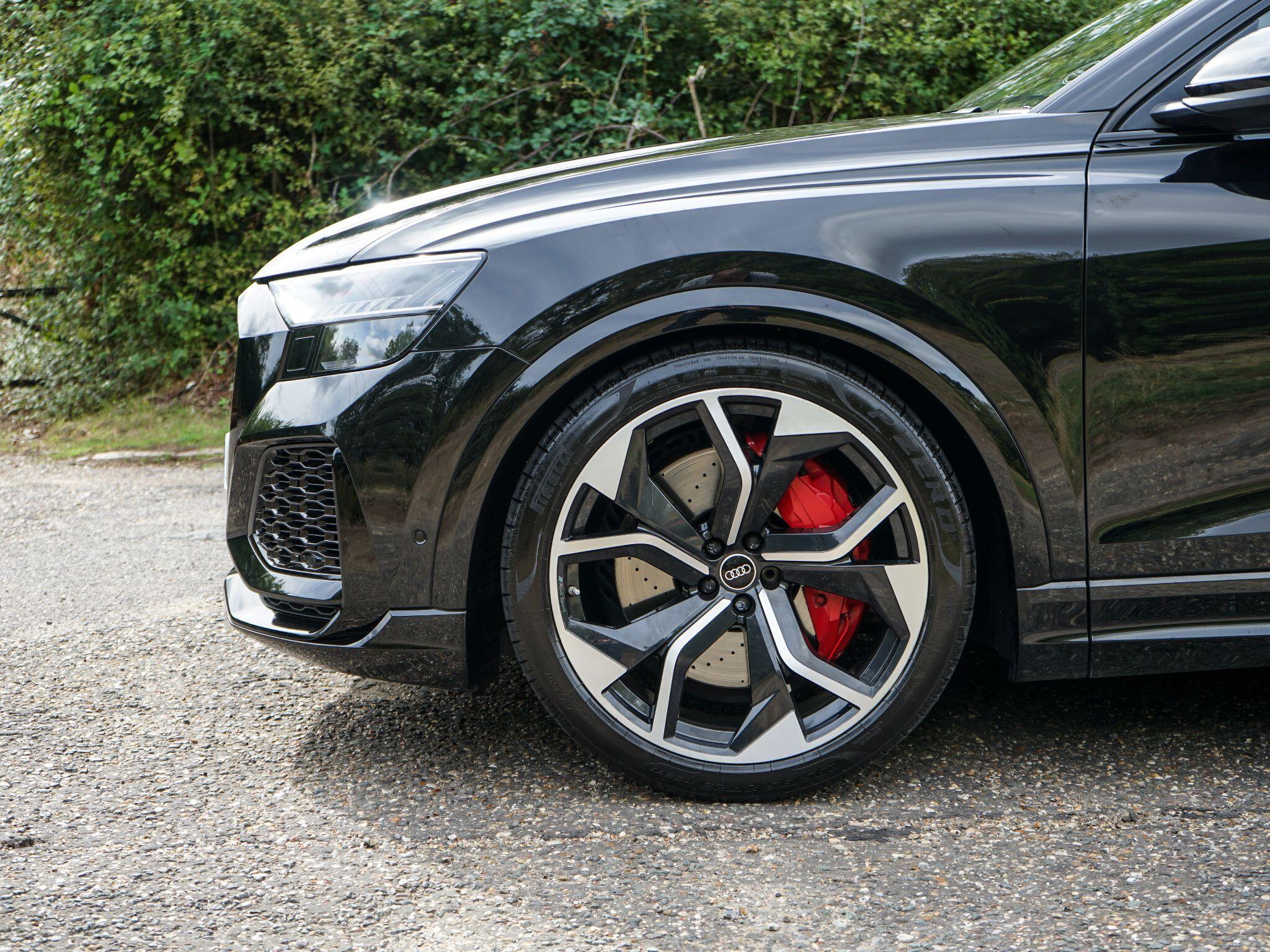 Audi RSQ8 view 5