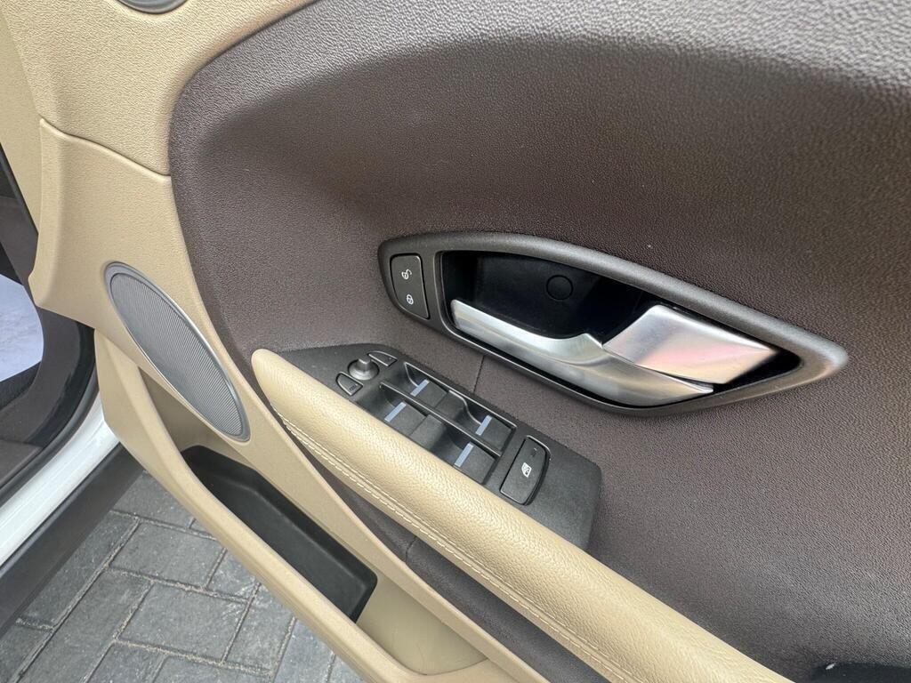 Land Rover Range Rover Evoque view 28