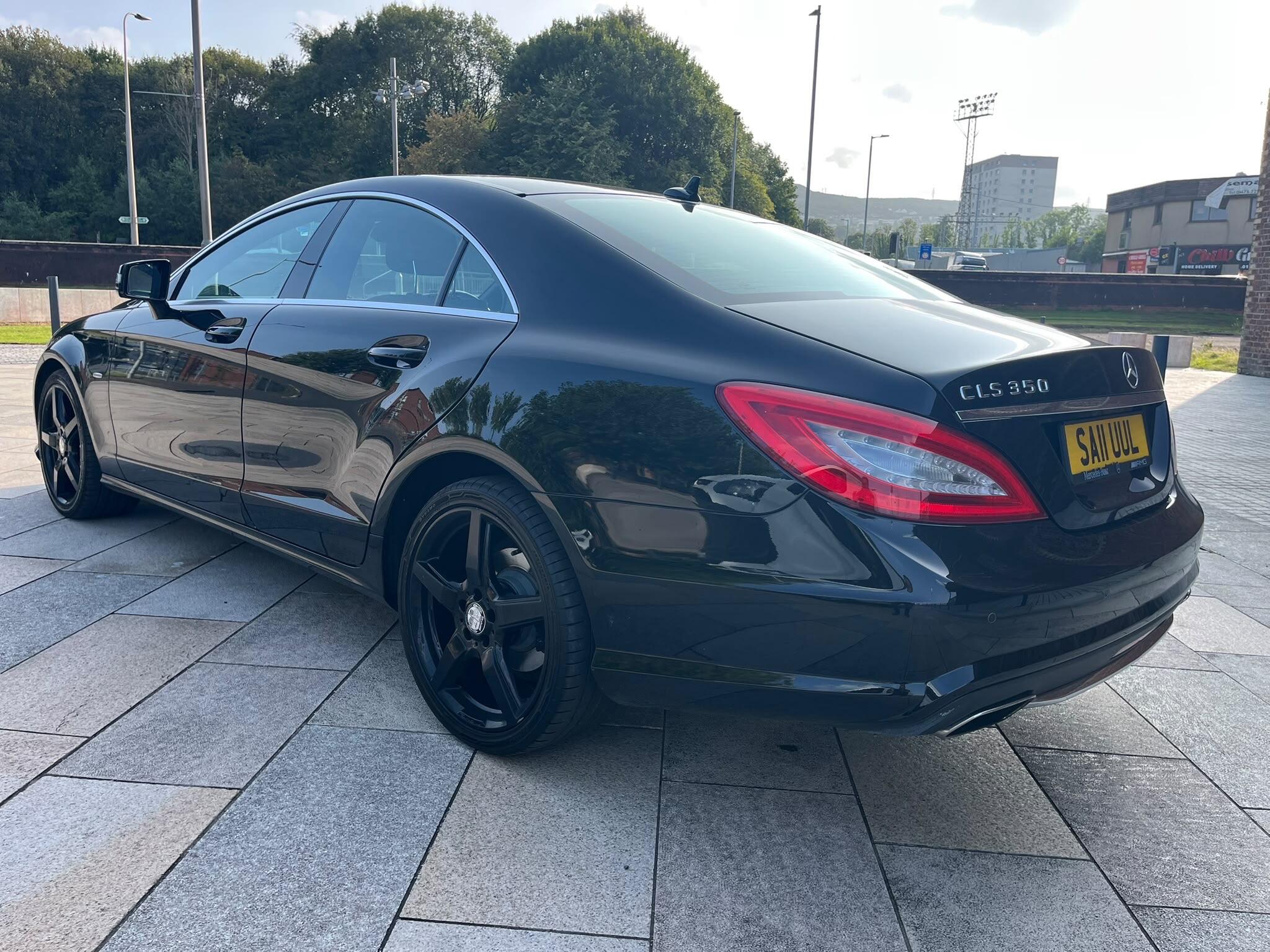 Mercedes-Benz CLS view 9