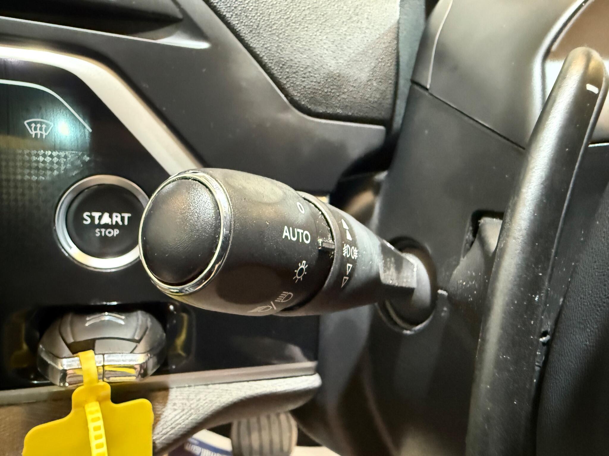 Citroen Grand C4 Picasso view 29