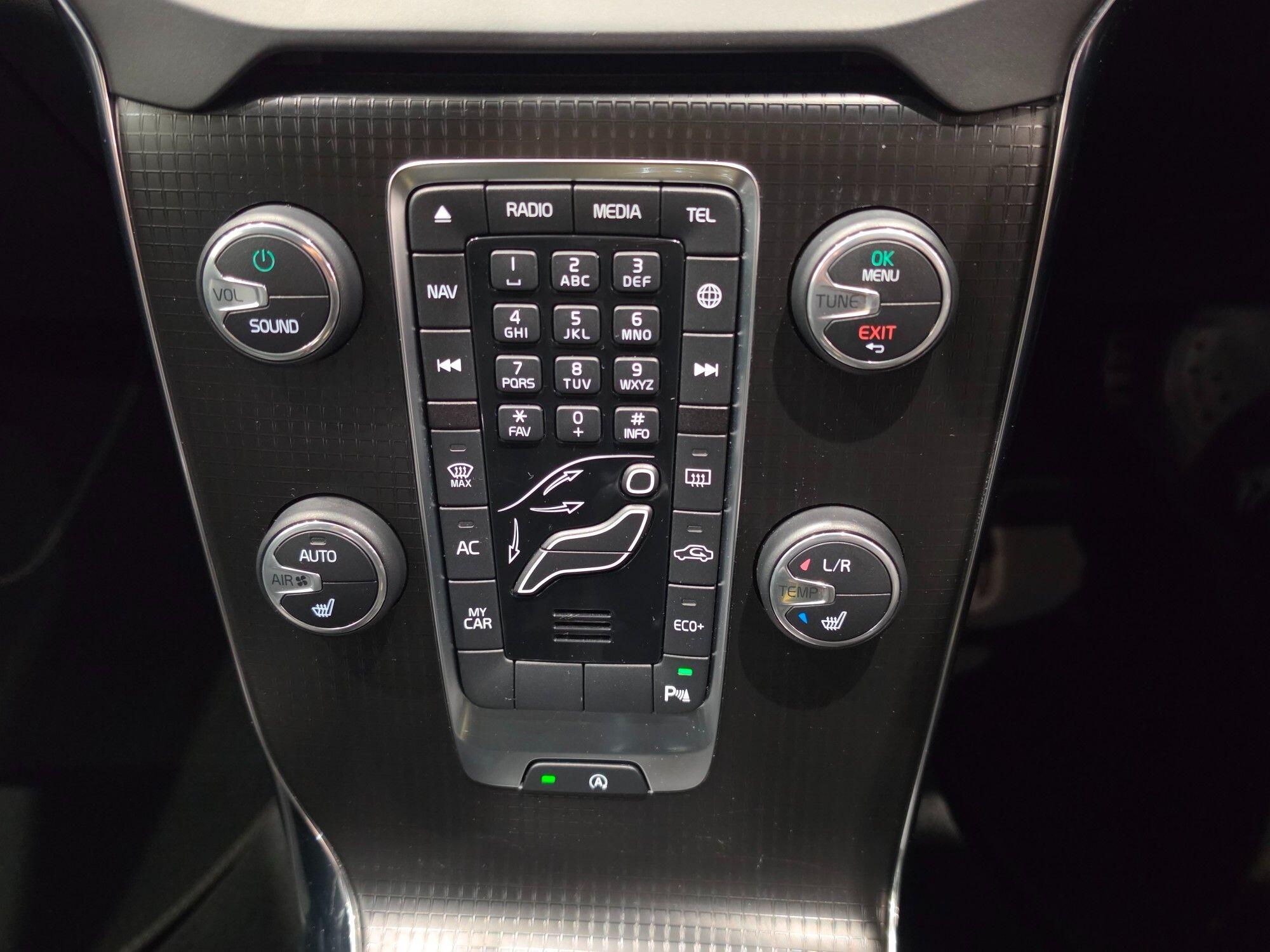 Volvo V40 view 77