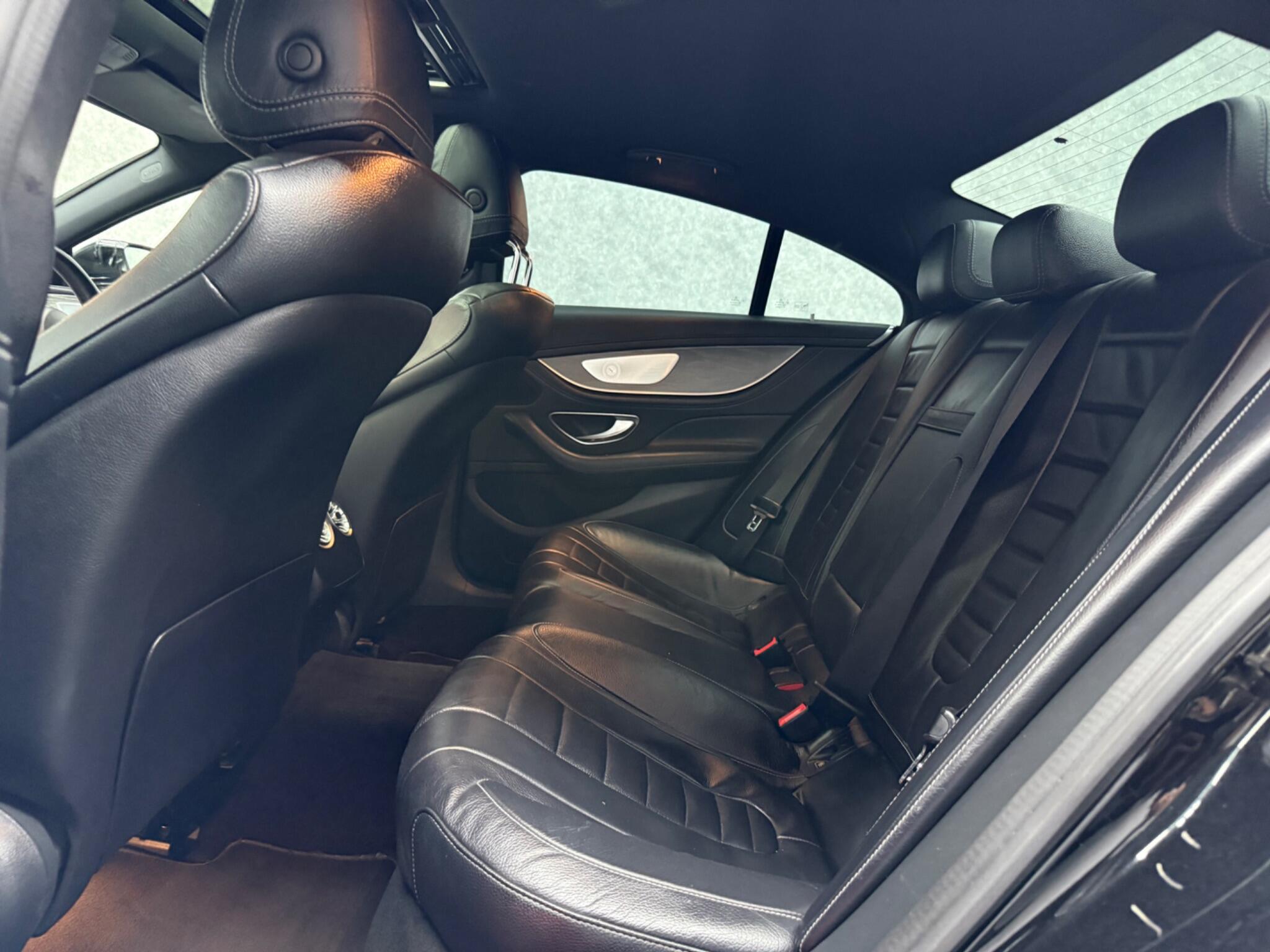 Mercedes-Benz CLS view 9