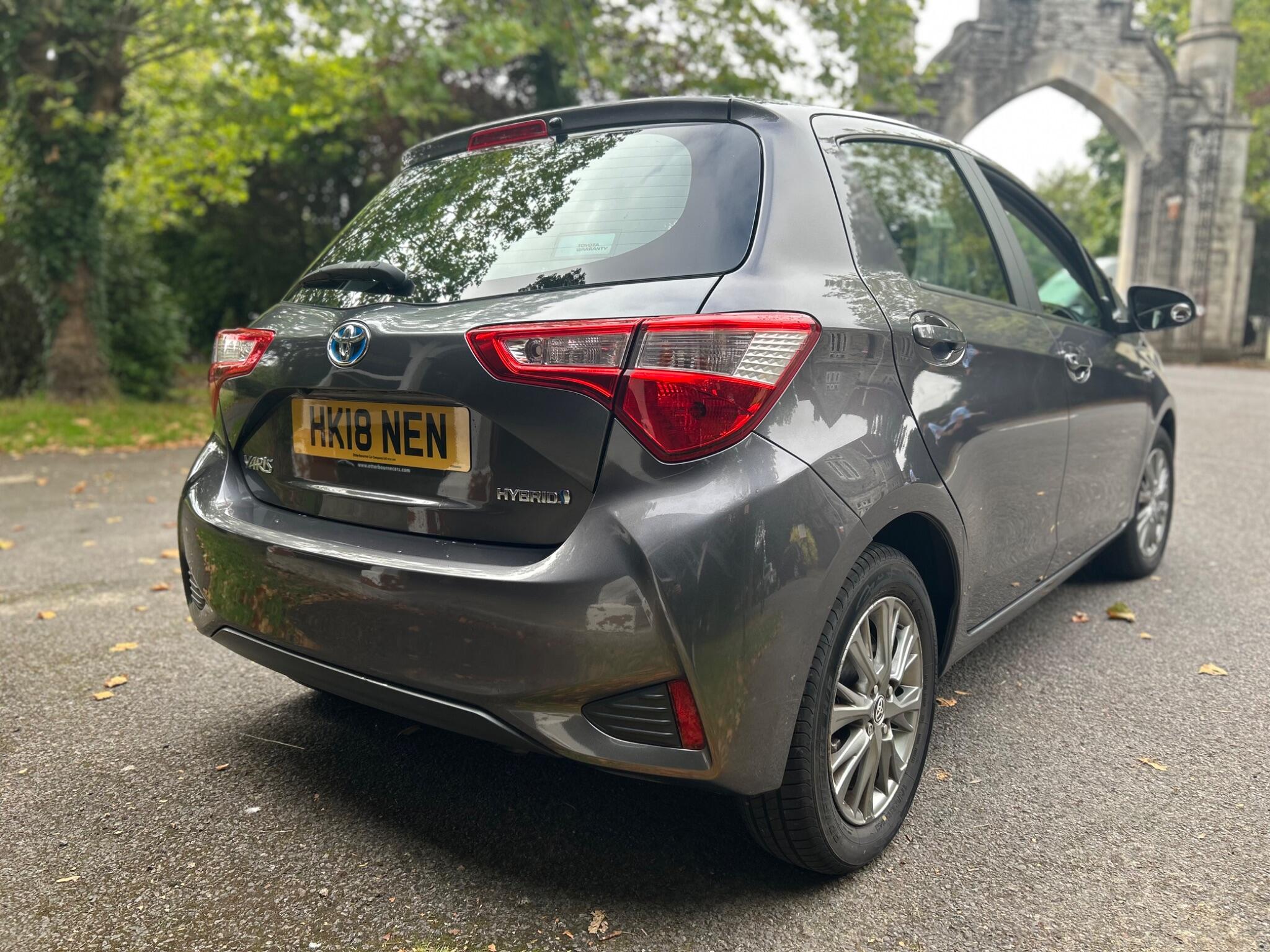 Toyota Yaris view 18