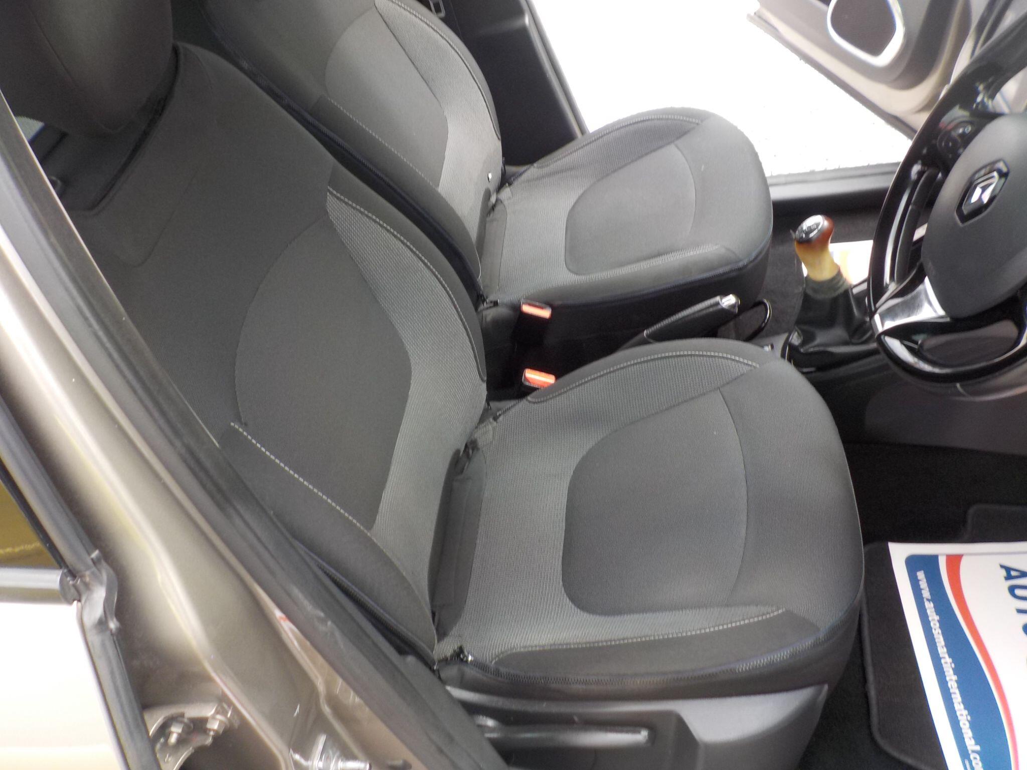 Renault Captur 0.9 TCe ENERGY Dynamique Nav Euro 6 (s/s) 5dr