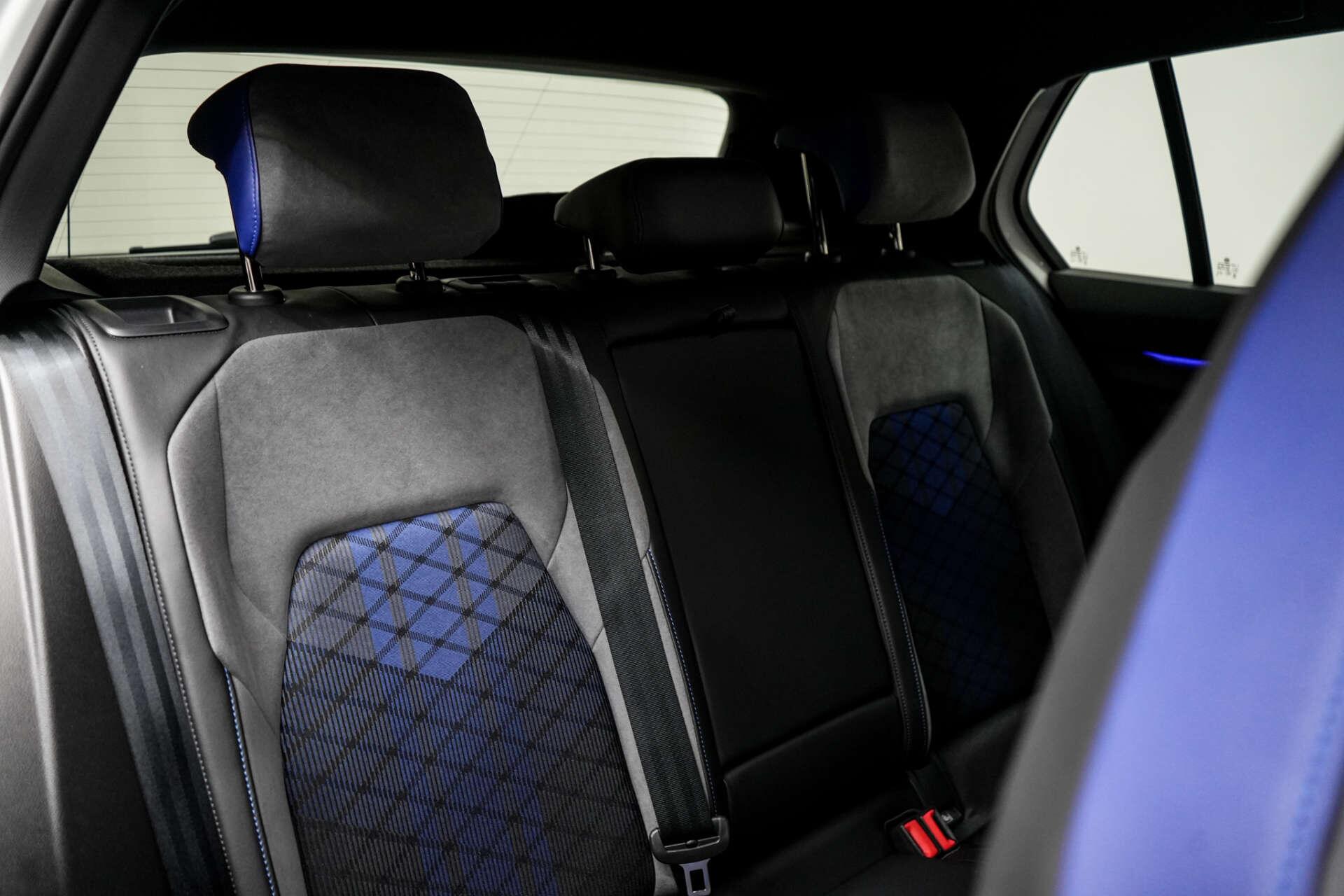 Volkswagen Golf view 19