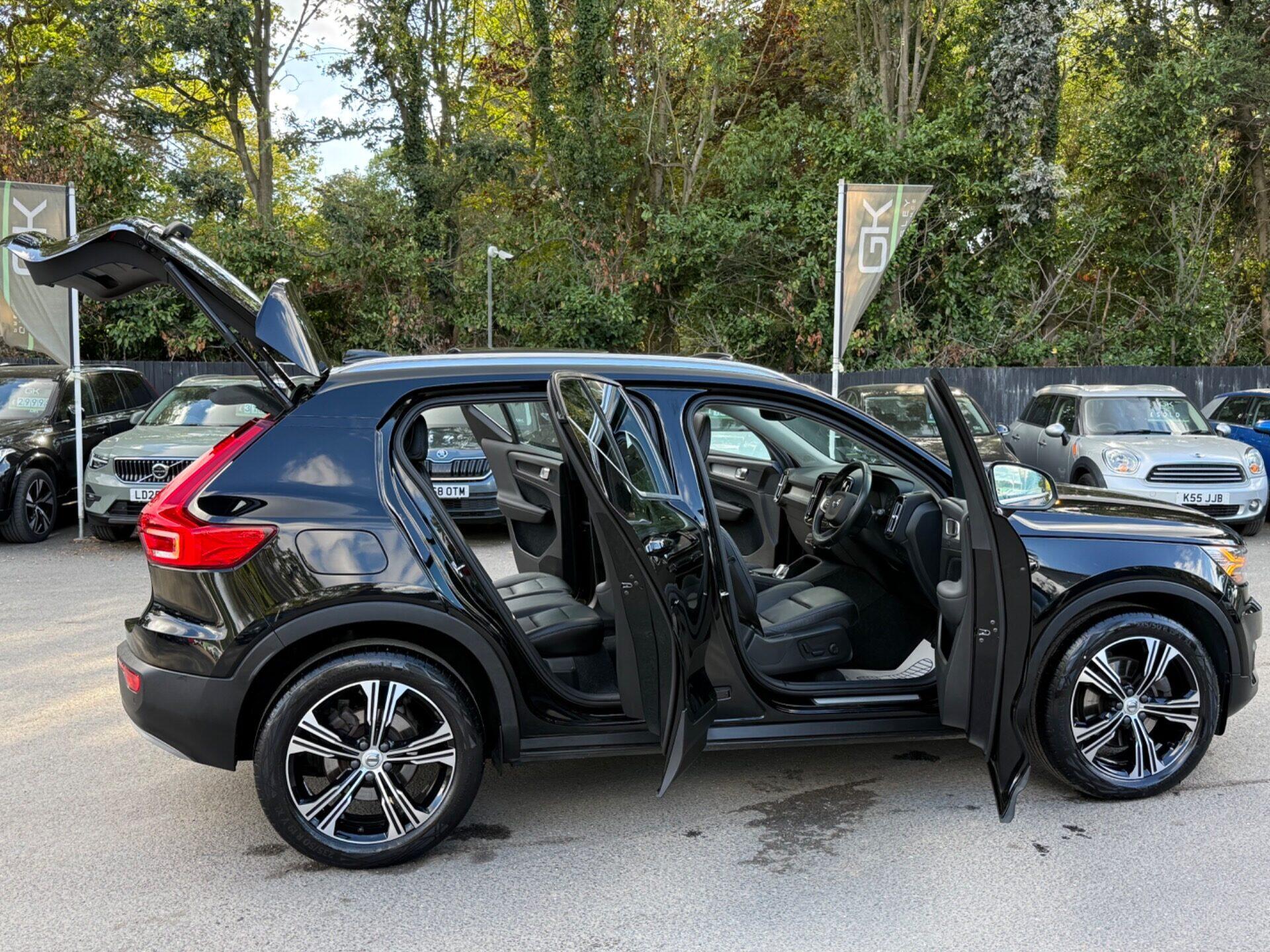 Volvo XC40 view 18