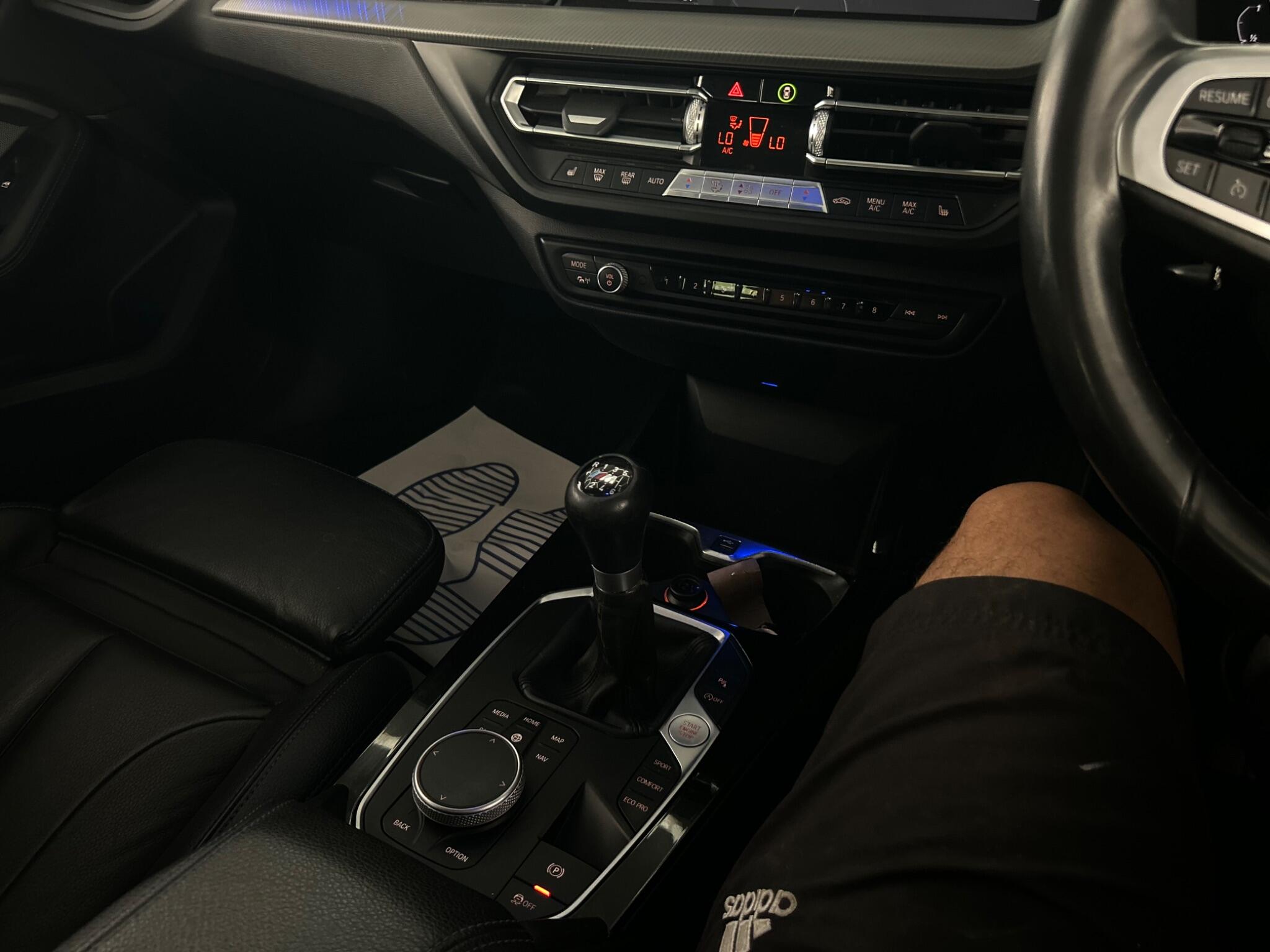 BMW 1 Series view 19