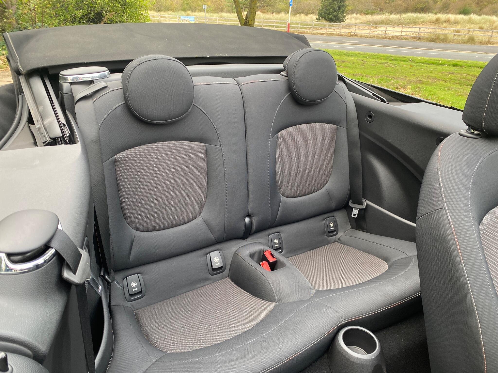 MINI Convertible 1.5 Cooper Euro 6 (s/s) 2dr
