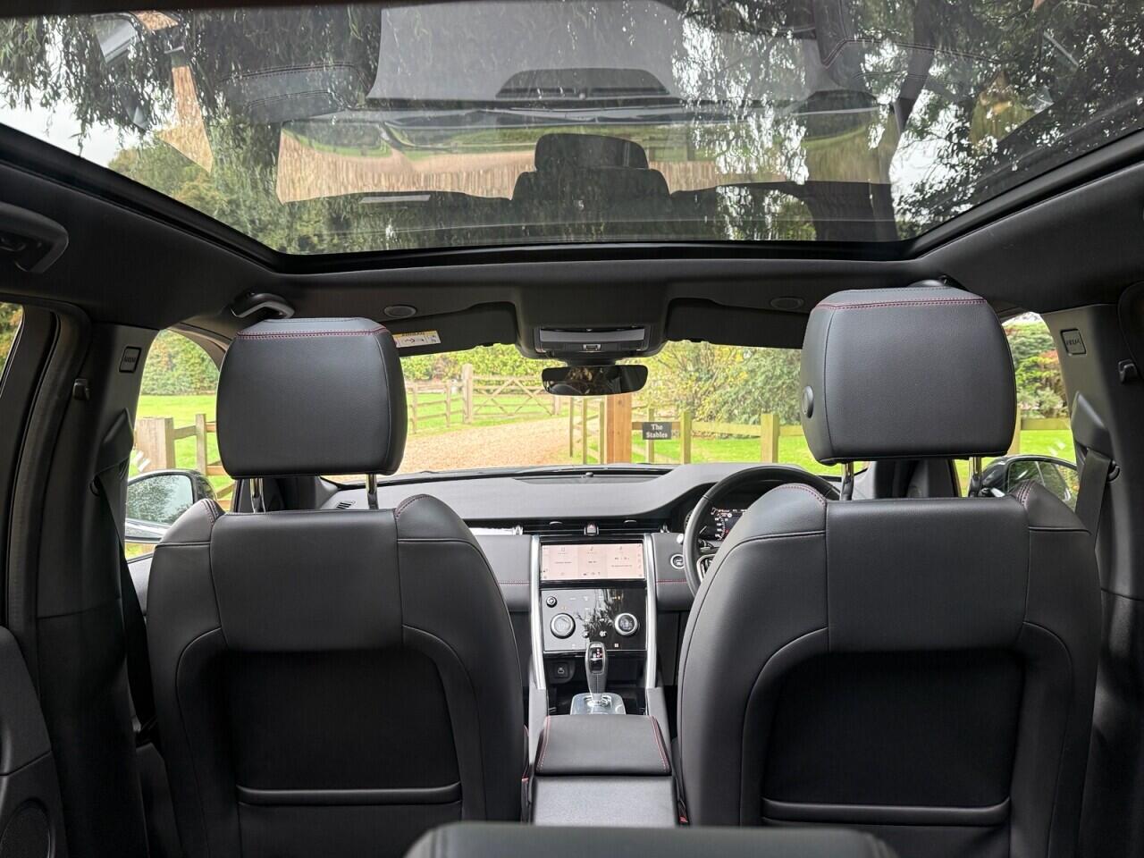 Land Rover Discovery Sport view 24