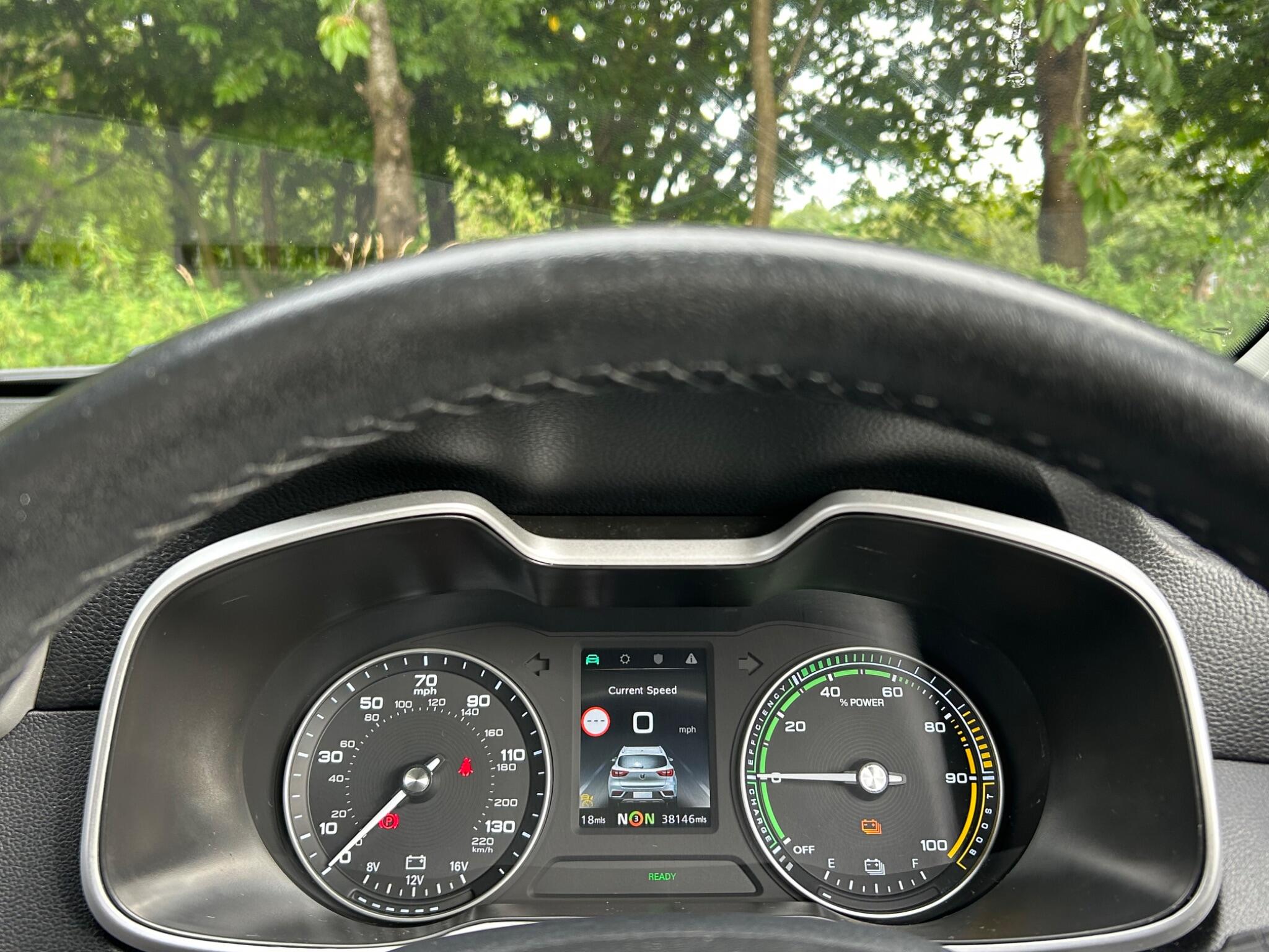 MG ZS view 50