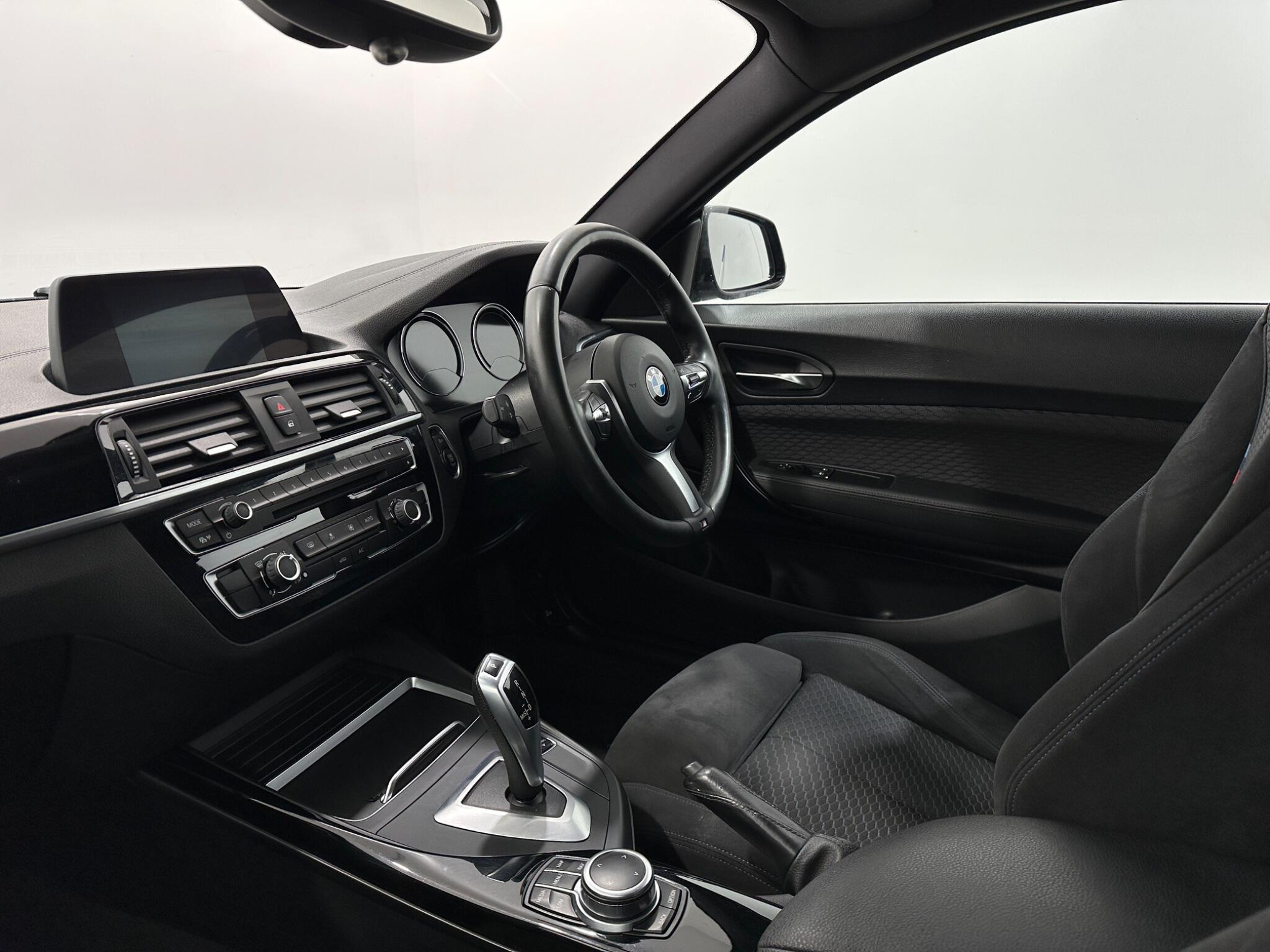 BMW 2 Series view 32