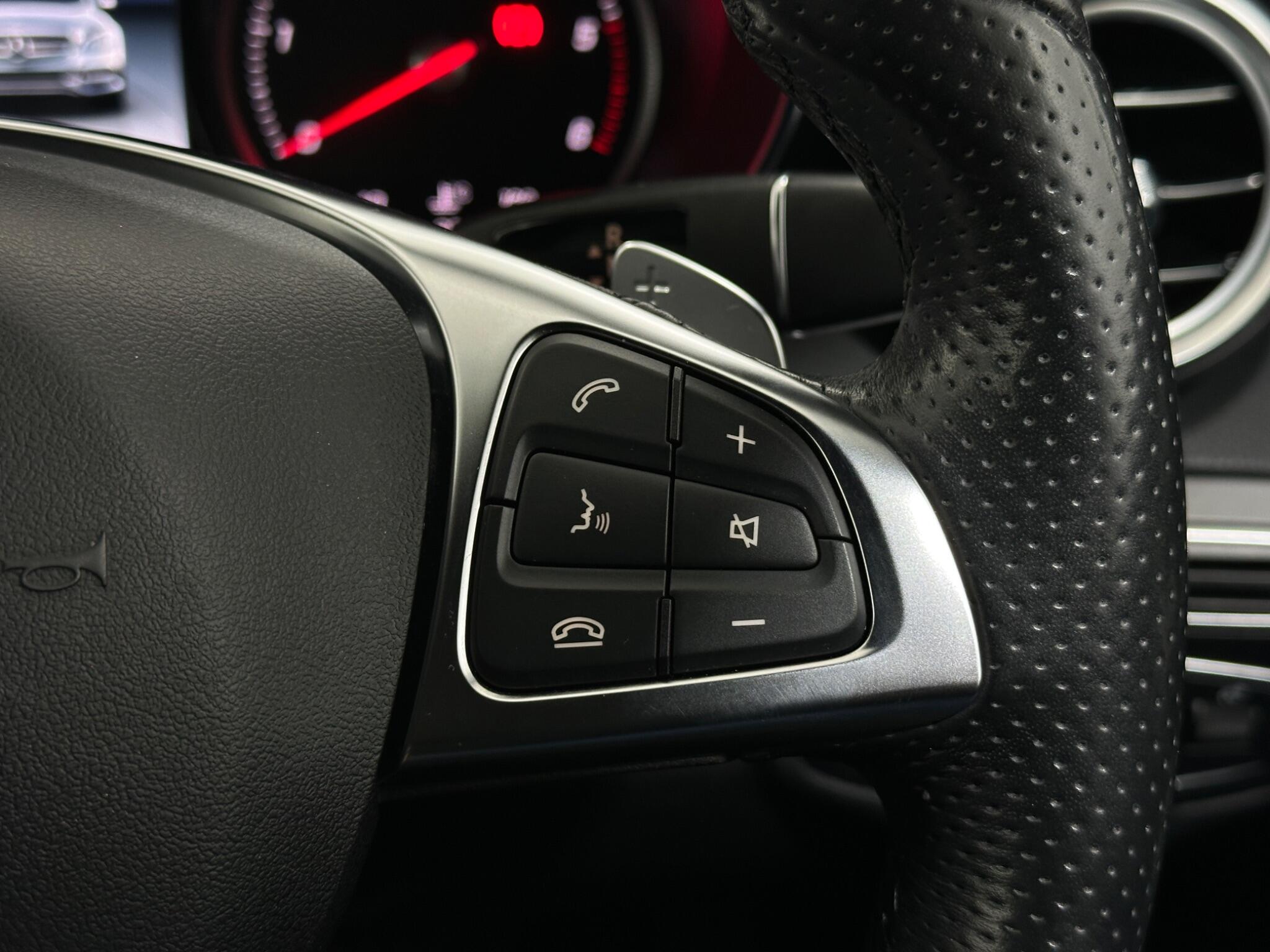 Mercedes-Benz C Class view 16