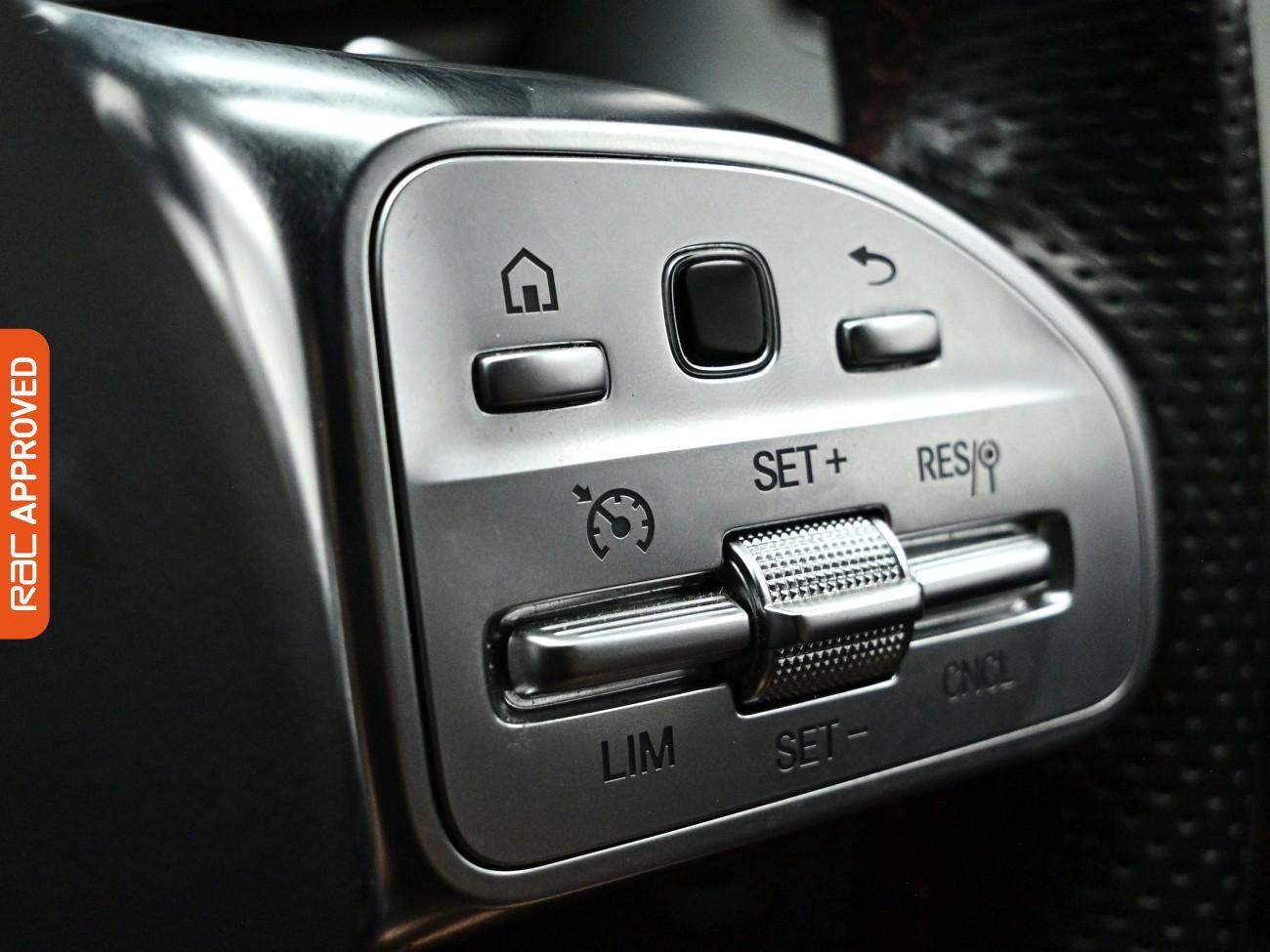 Mercedes-Benz Cla view 24