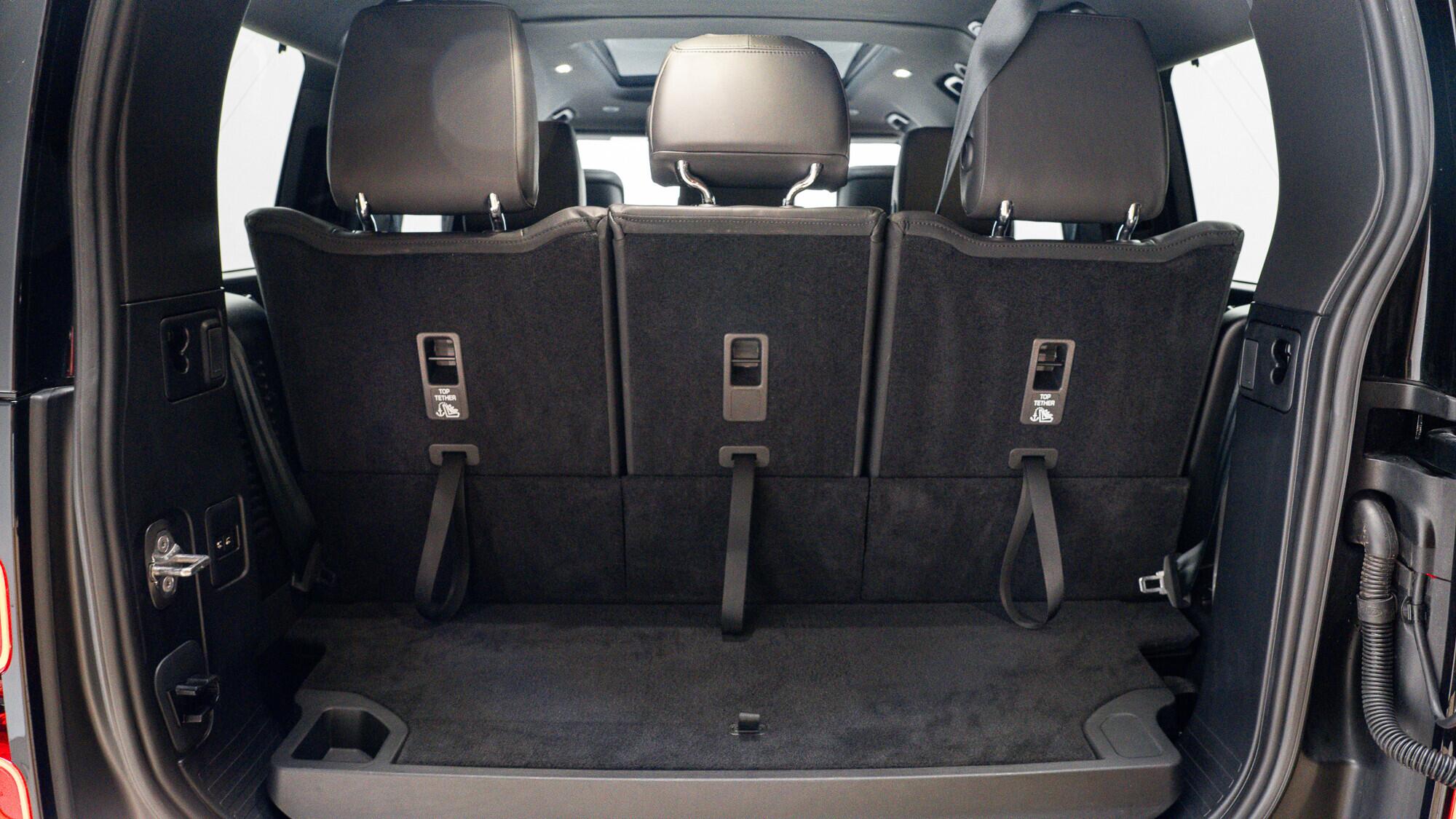 Land Rover Defender view 52