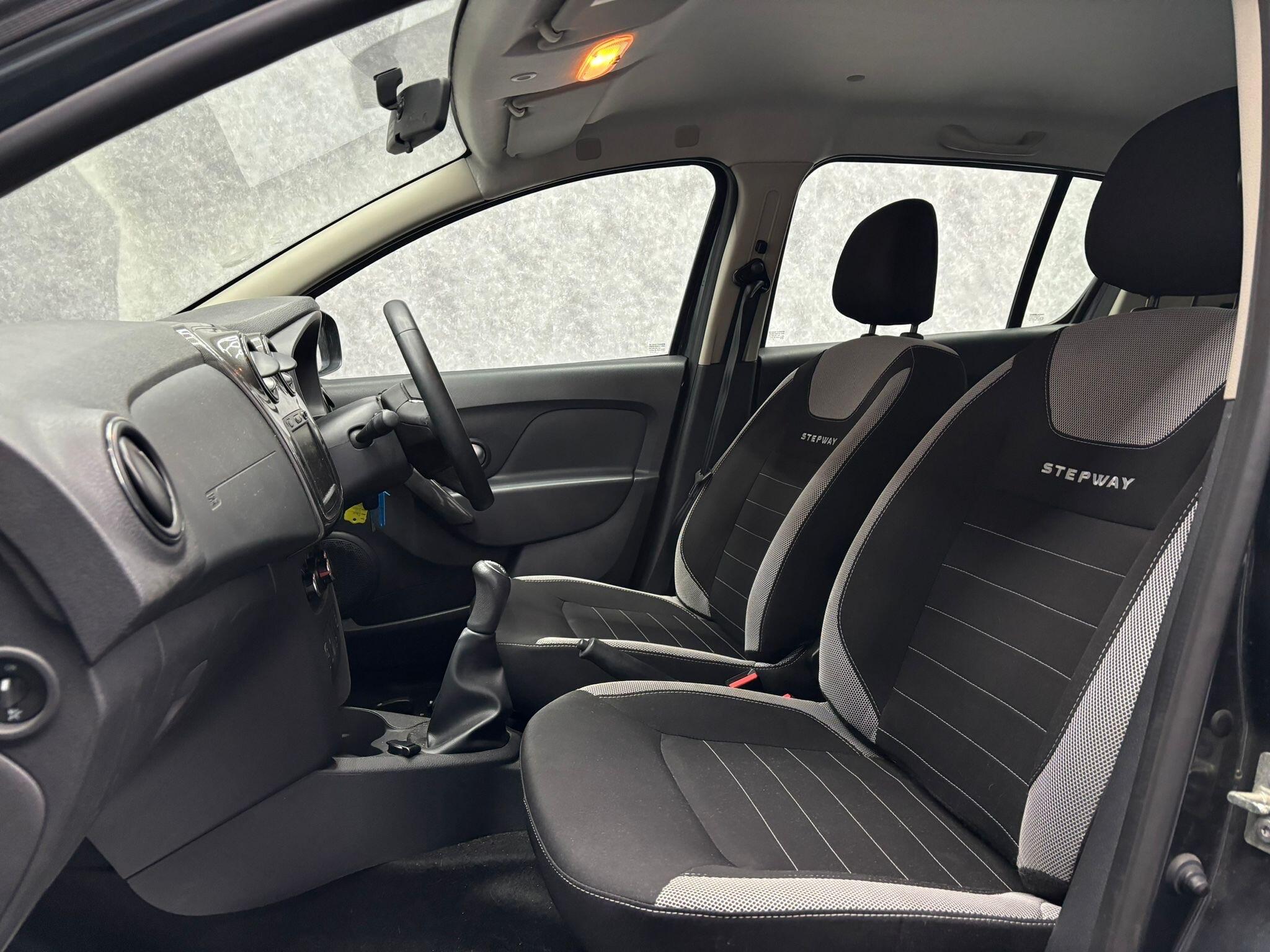 Dacia Sandero Stepway view 28