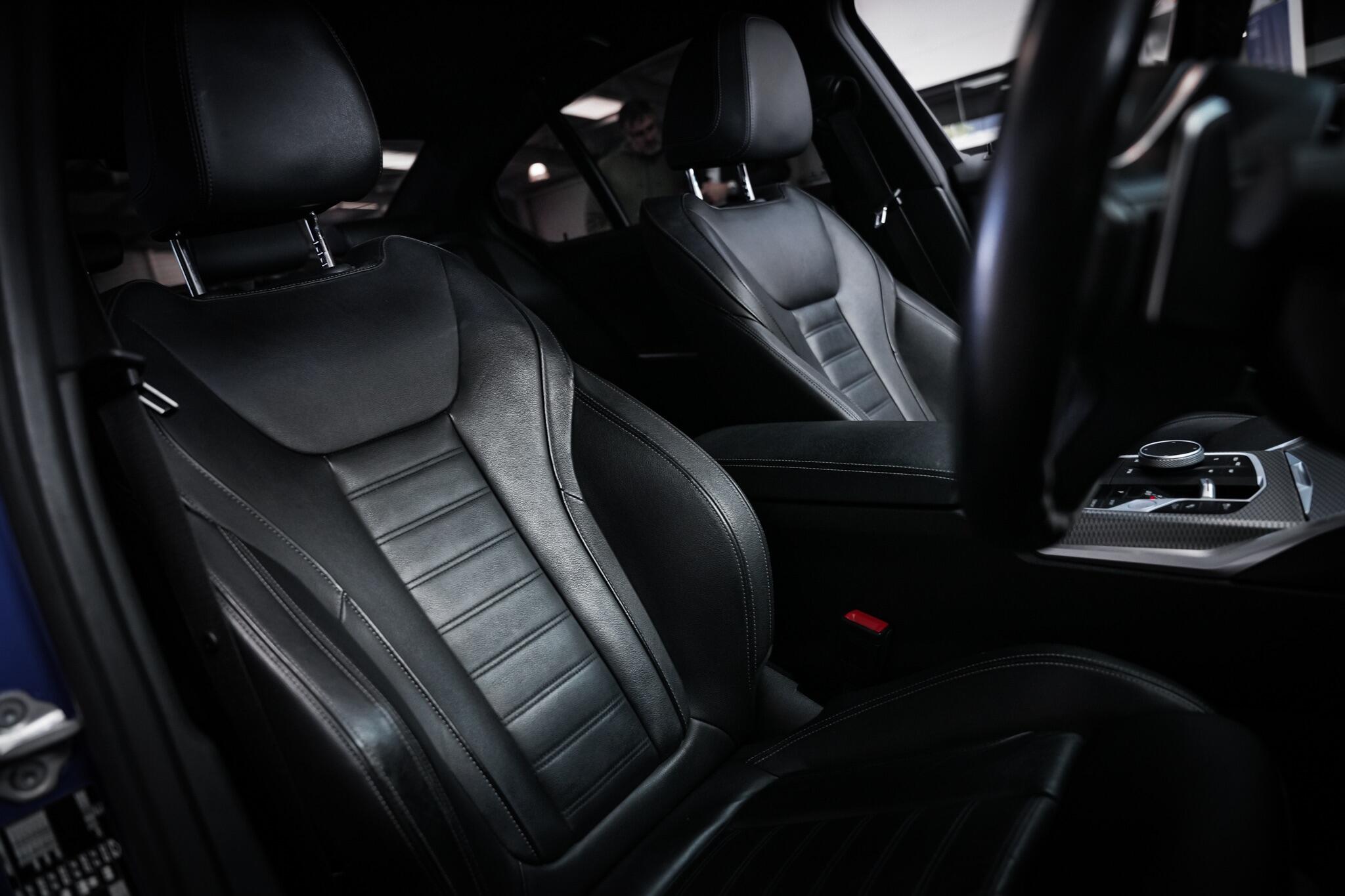 BMW 3 Series view 17