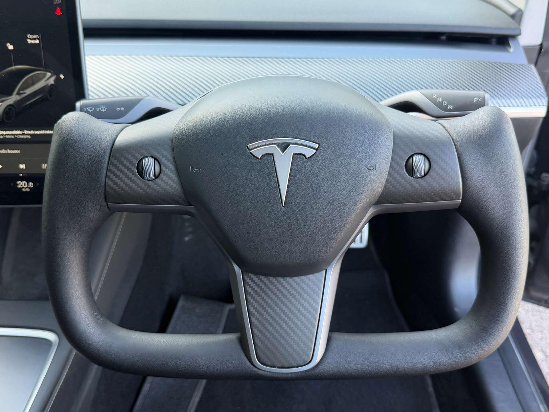 Tesla Model 3 view 32
