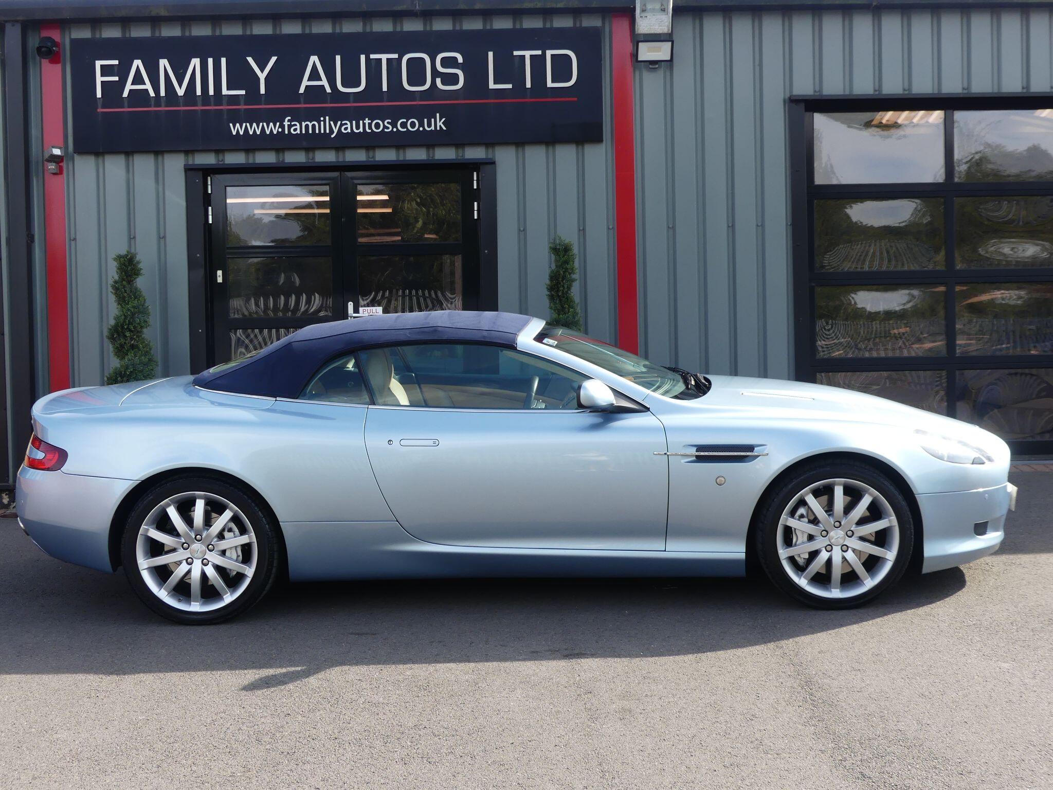 Aston Martin DB9 view 16