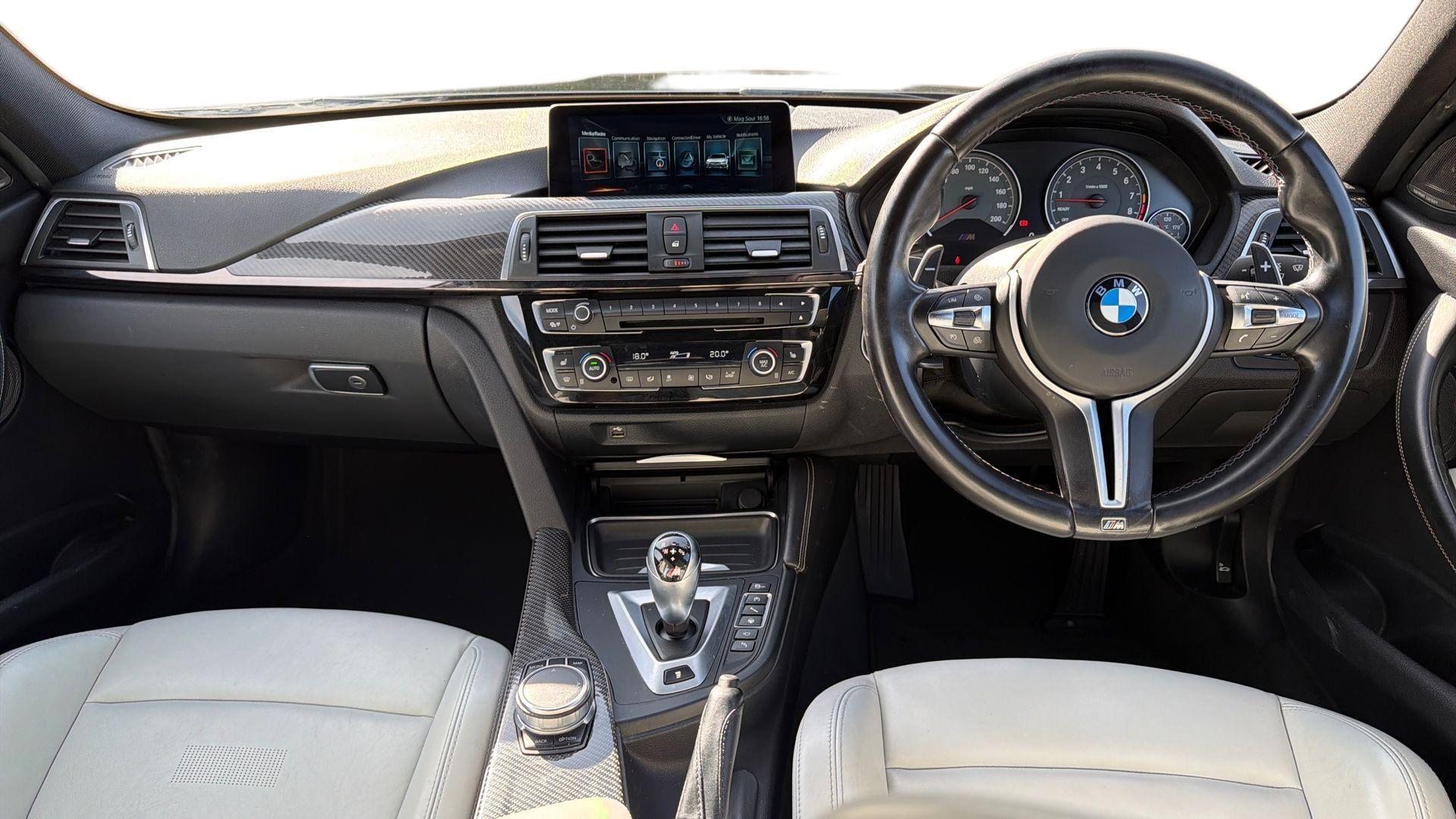 BMW M3 view 4