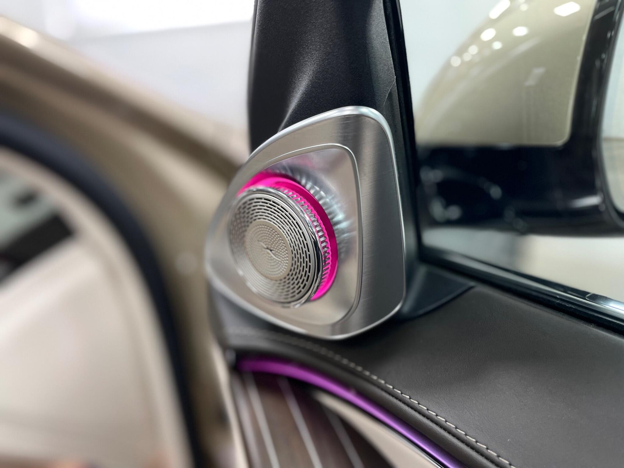 Mercedes-Benz S-Class view 28