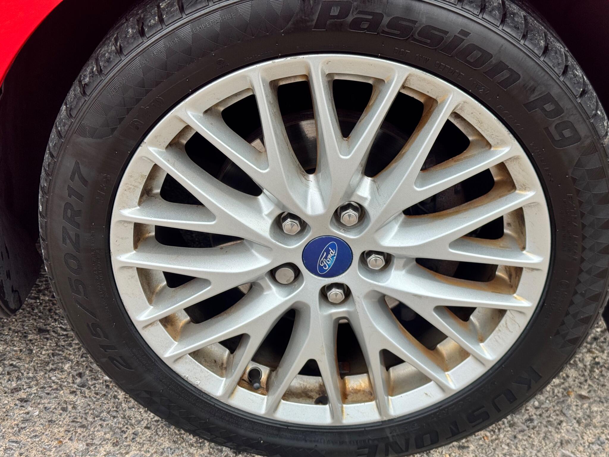 Ford Focus view 39