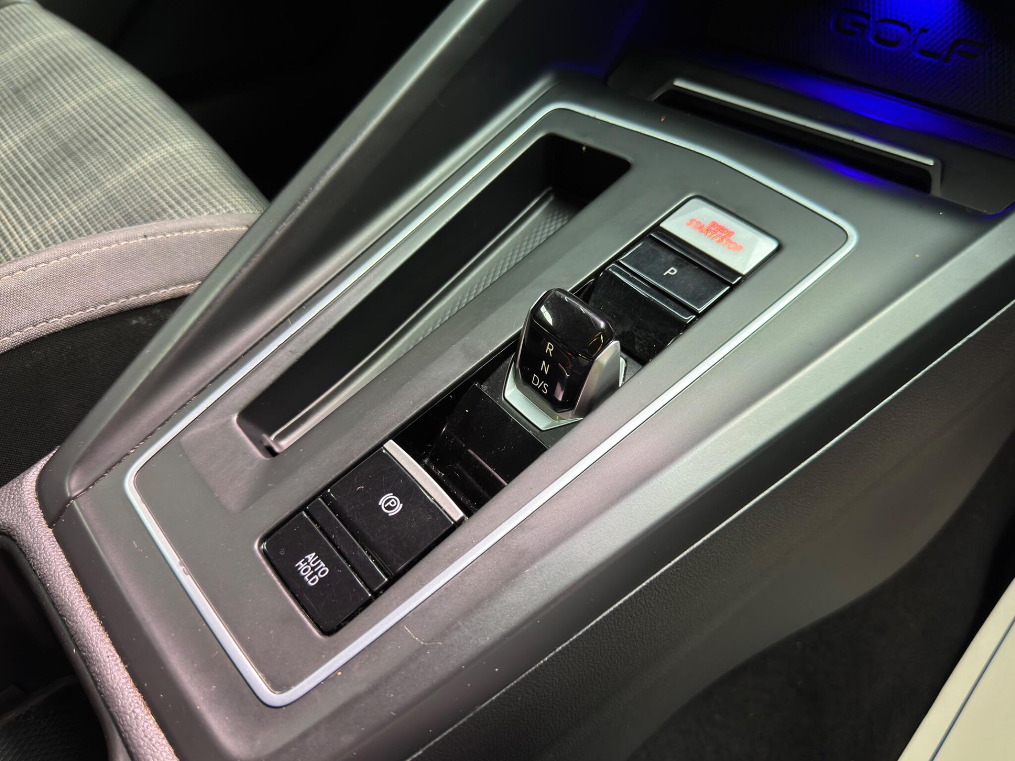 Volkswagen Golf view 12