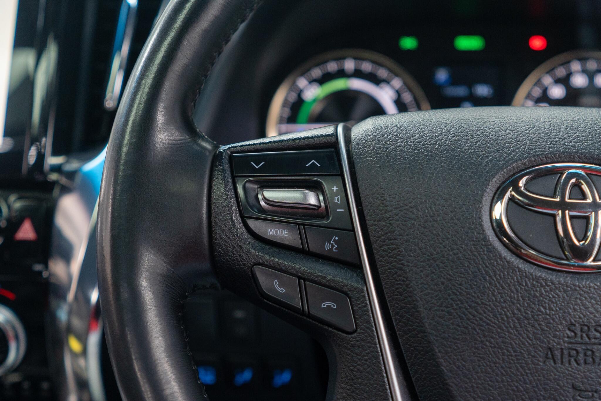 Toyota Alphard view 19