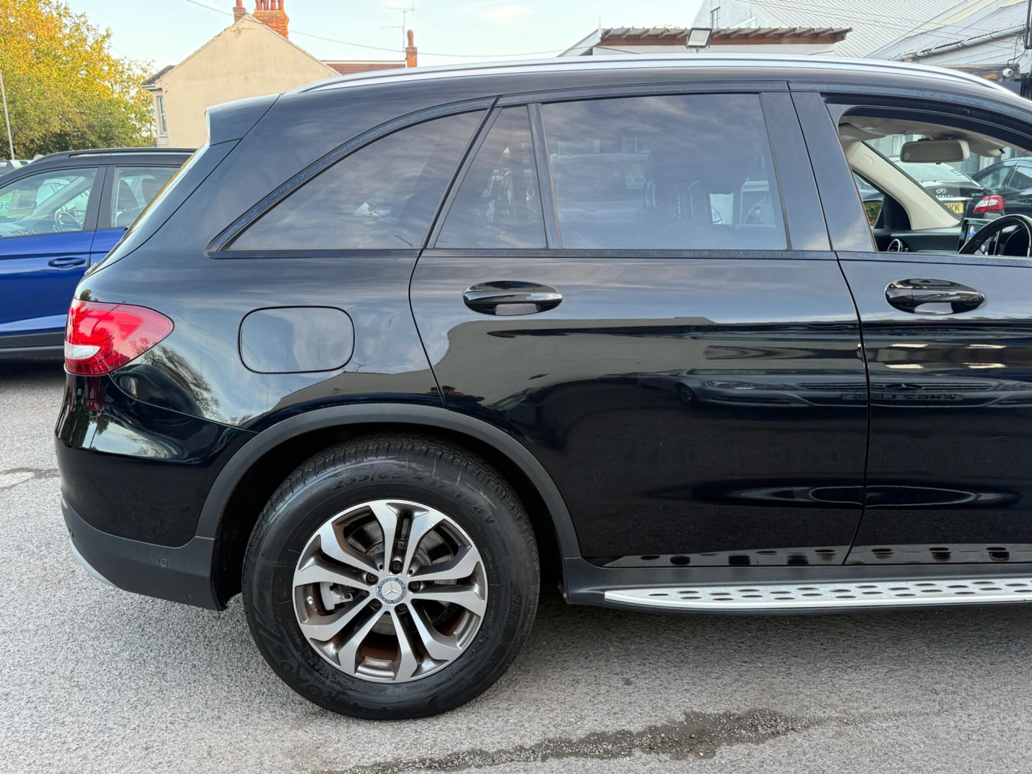 Mercedes-Benz GLC - Image 21