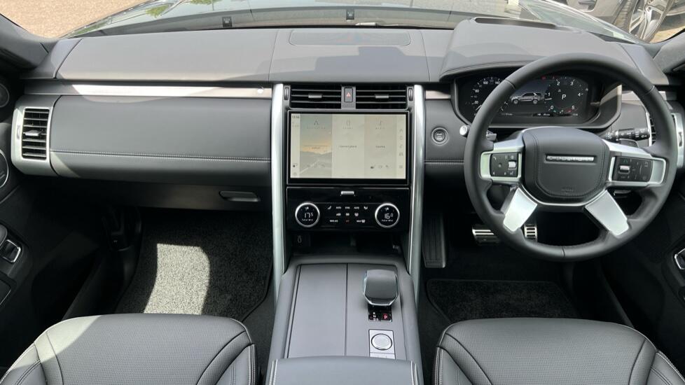 Land Rover Discovery view 9