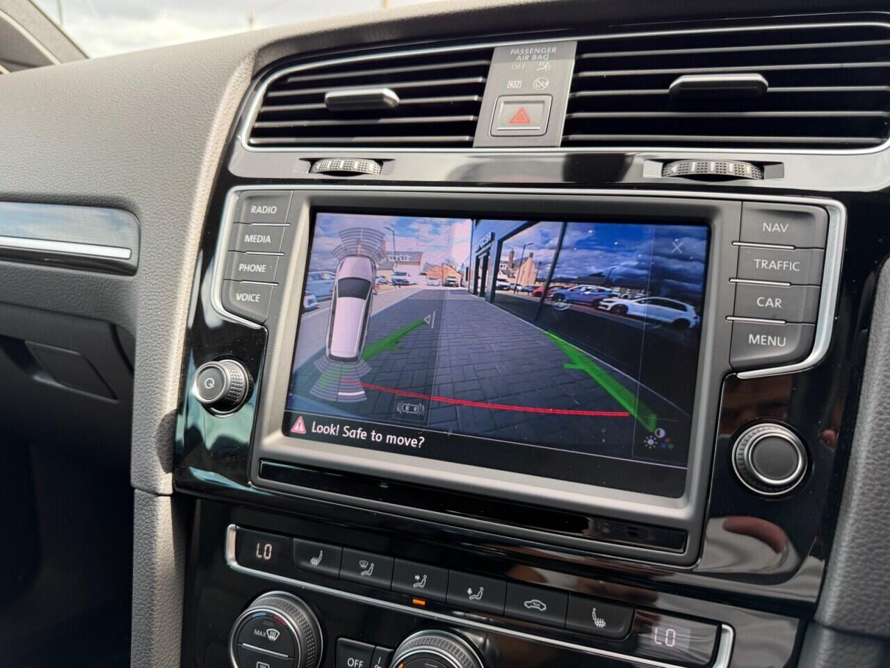 Volkswagen Golf view 29