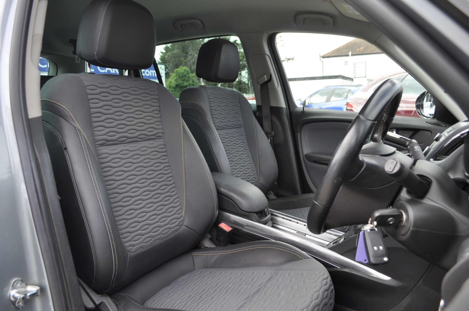 Vauxhall Zafira Tourer view 10