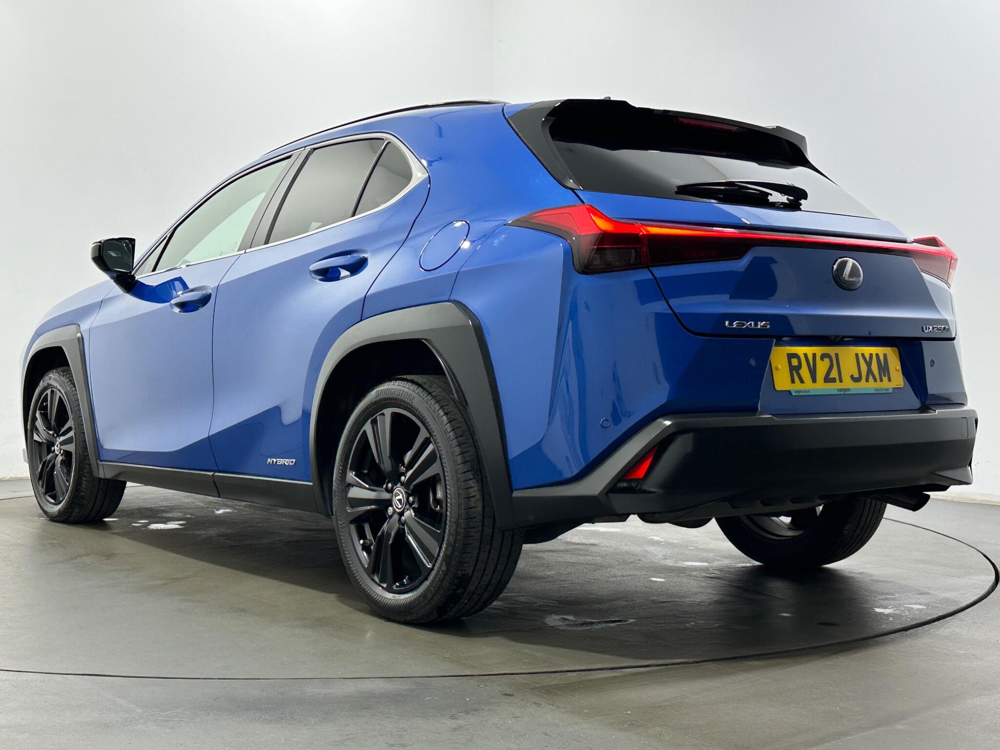 Lexus UX view 48