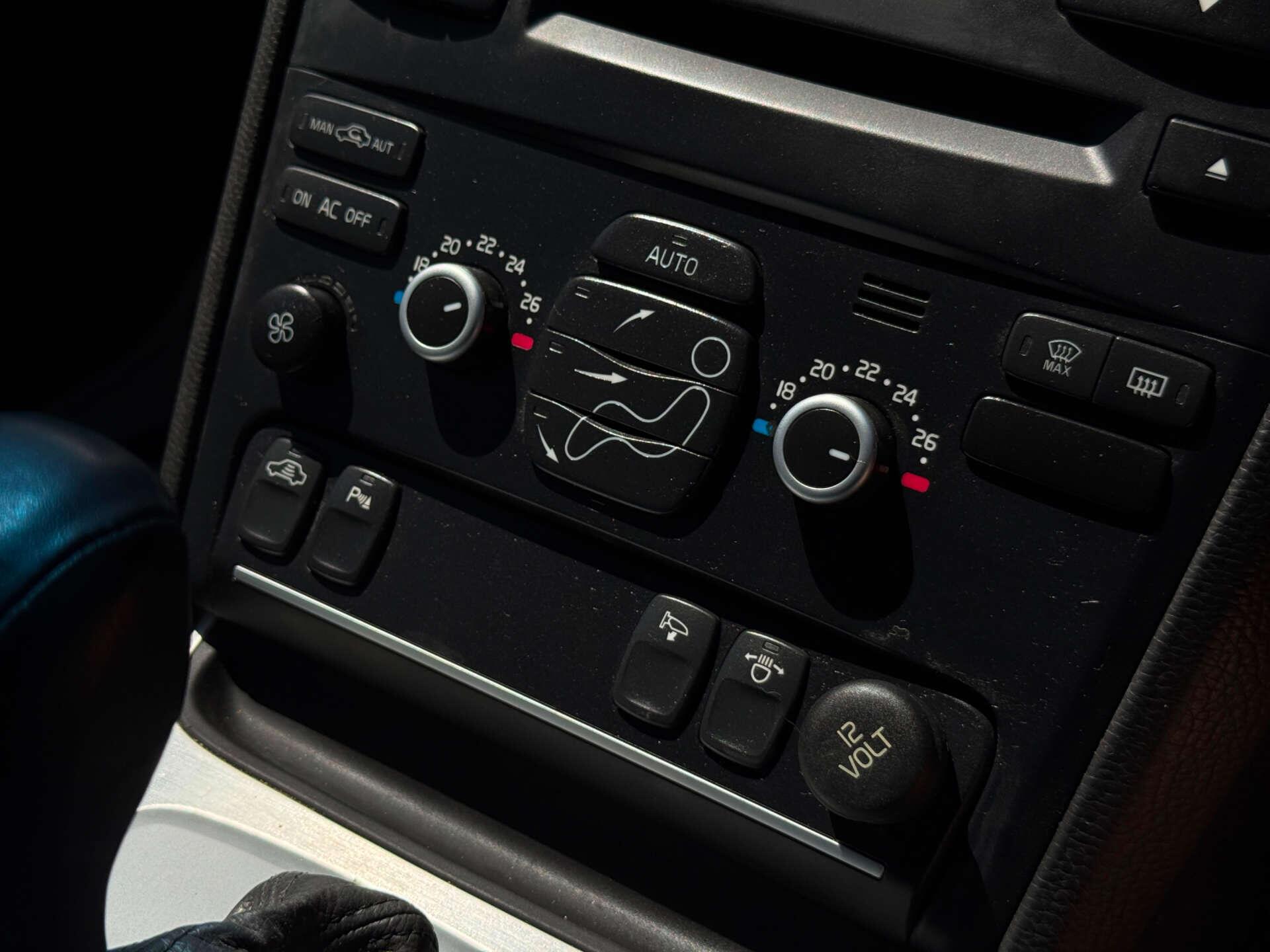 Volvo XC90 view 58