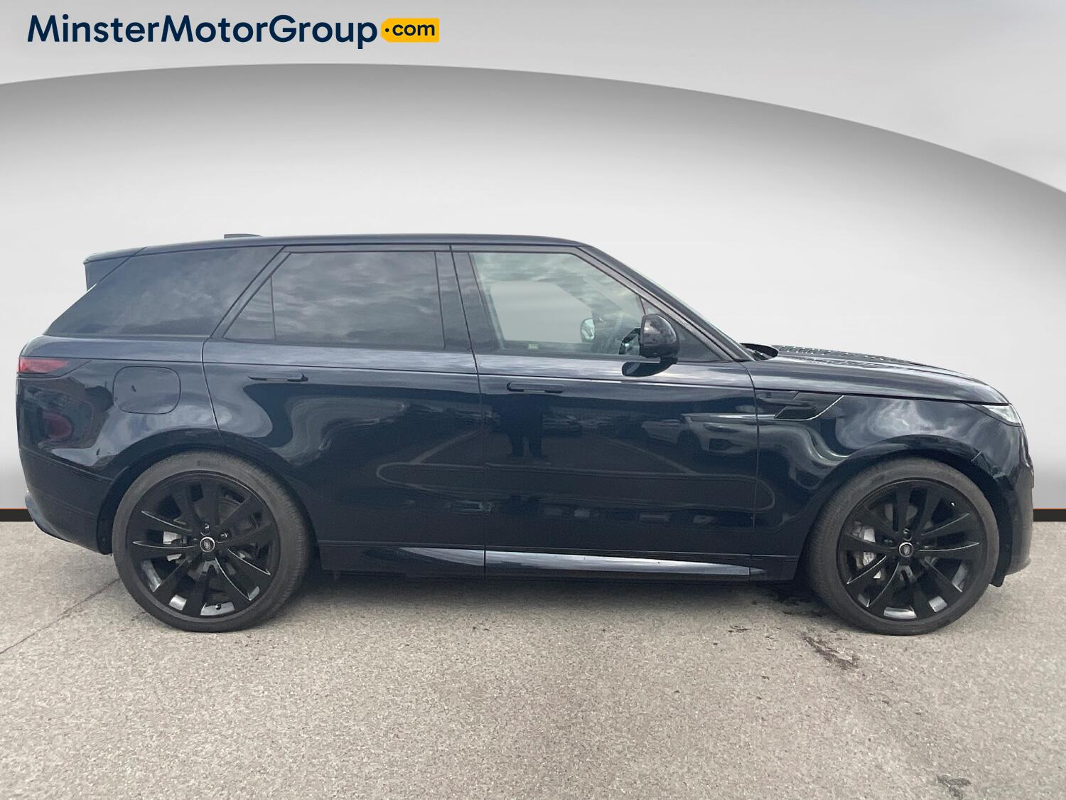 Land Rover Range Rover Sport view 2