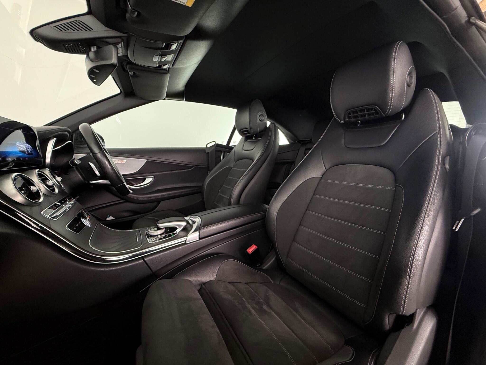 Mercedes-Benz C-Class view 31