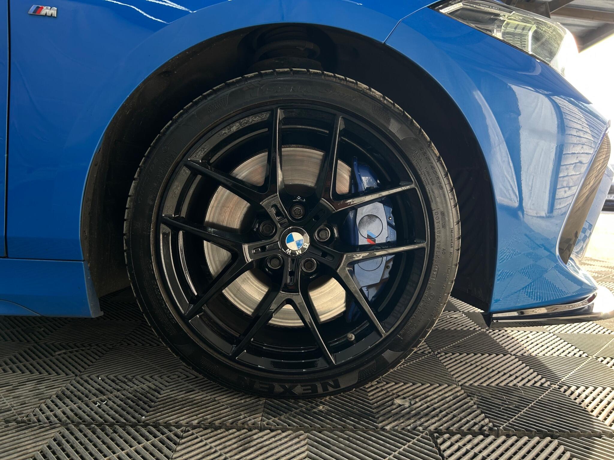 BMW 1 Series view 35