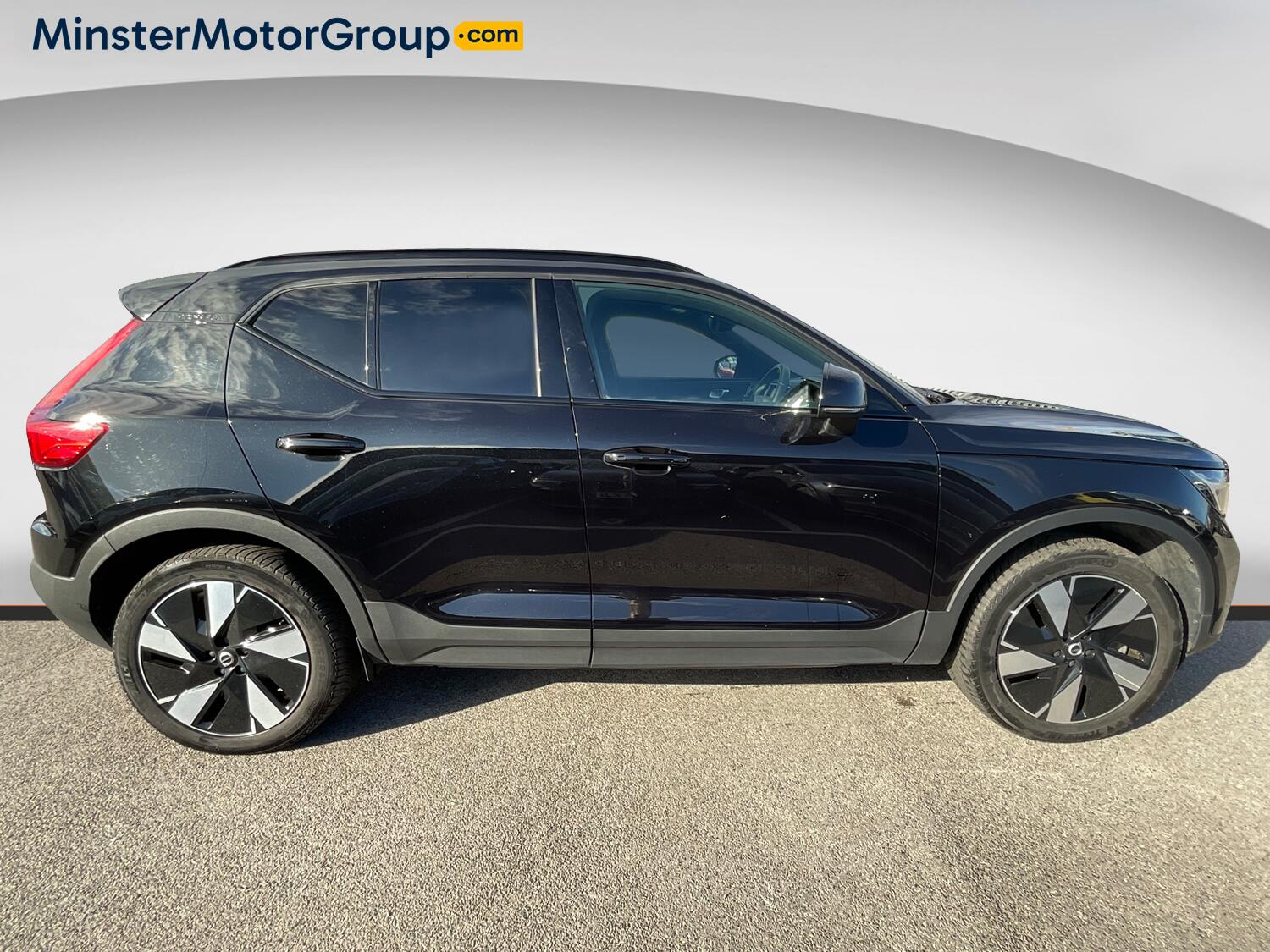 Volvo XC40 view 2